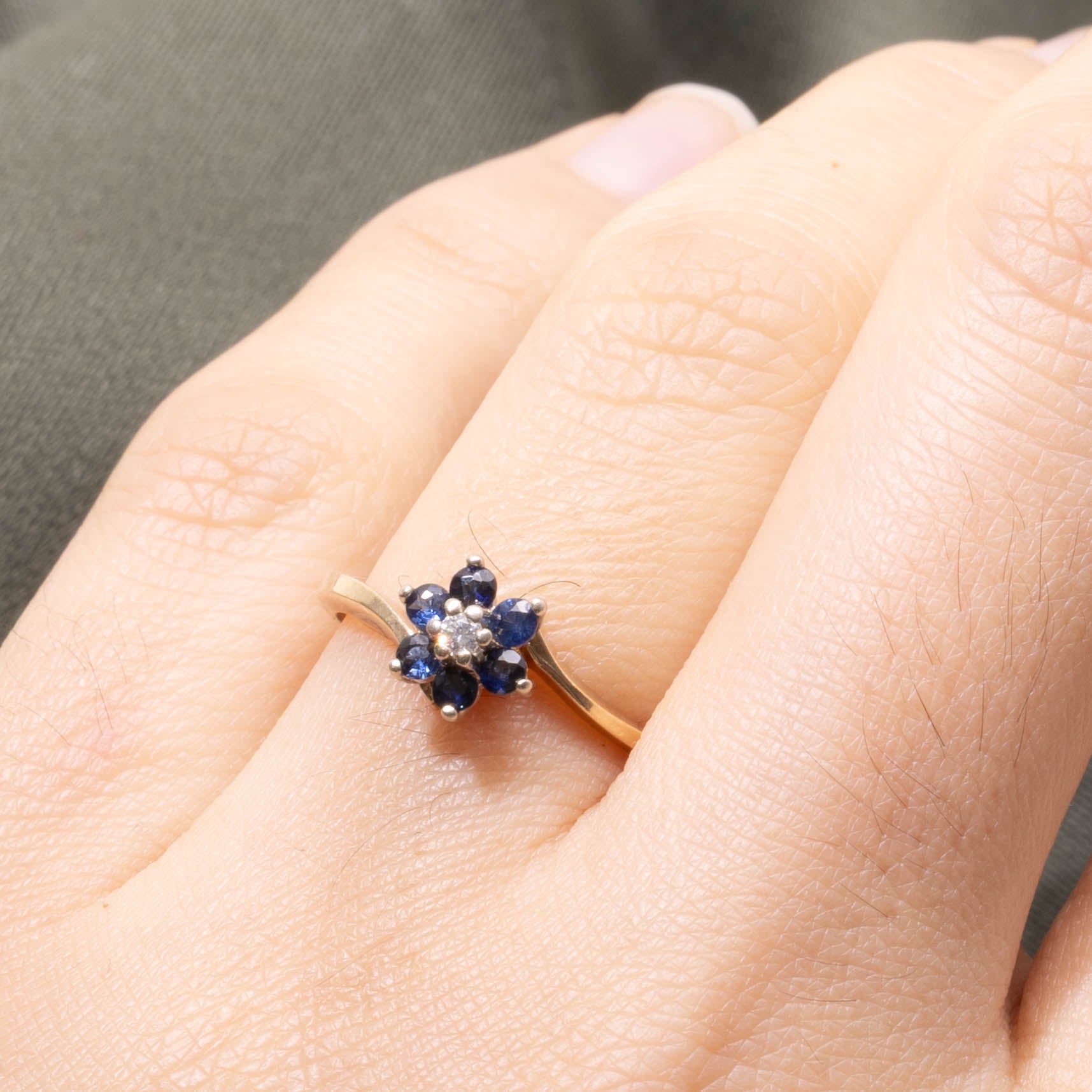 10k Sapphire & Diamond Floral Cluster Bypass Ring | SZ 6