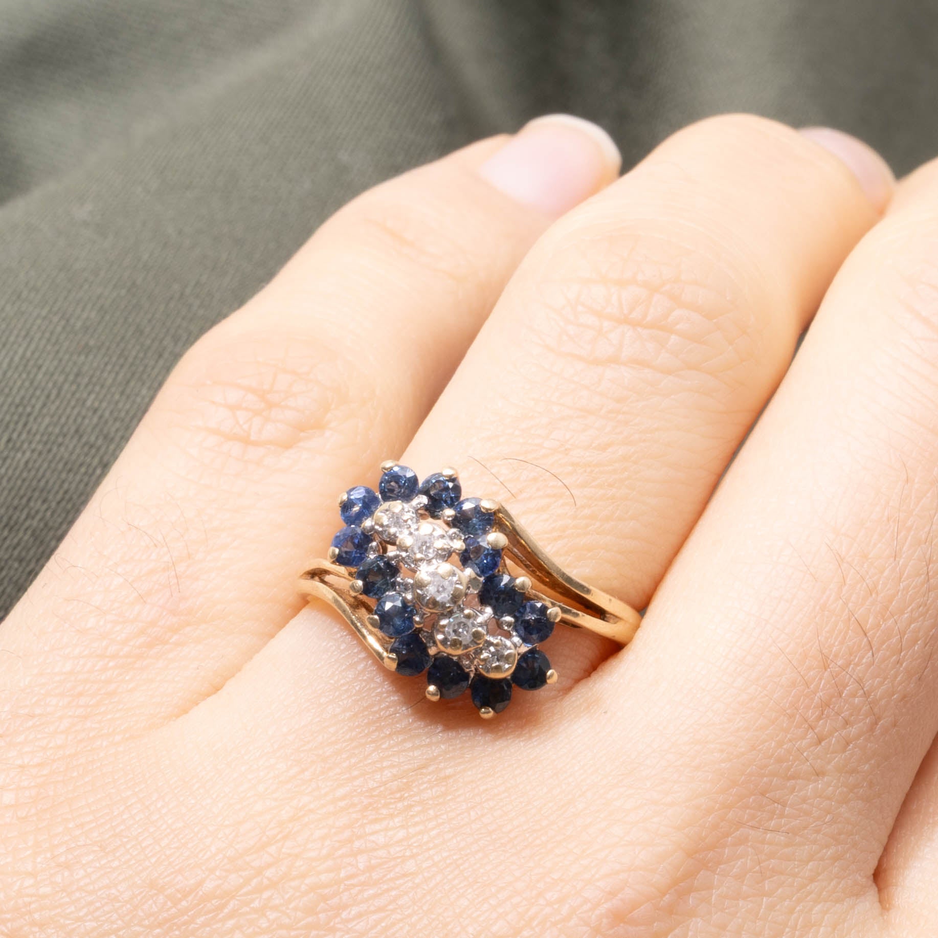 10k Sapphire & Diamond Cluster Ring | SZ 7.5