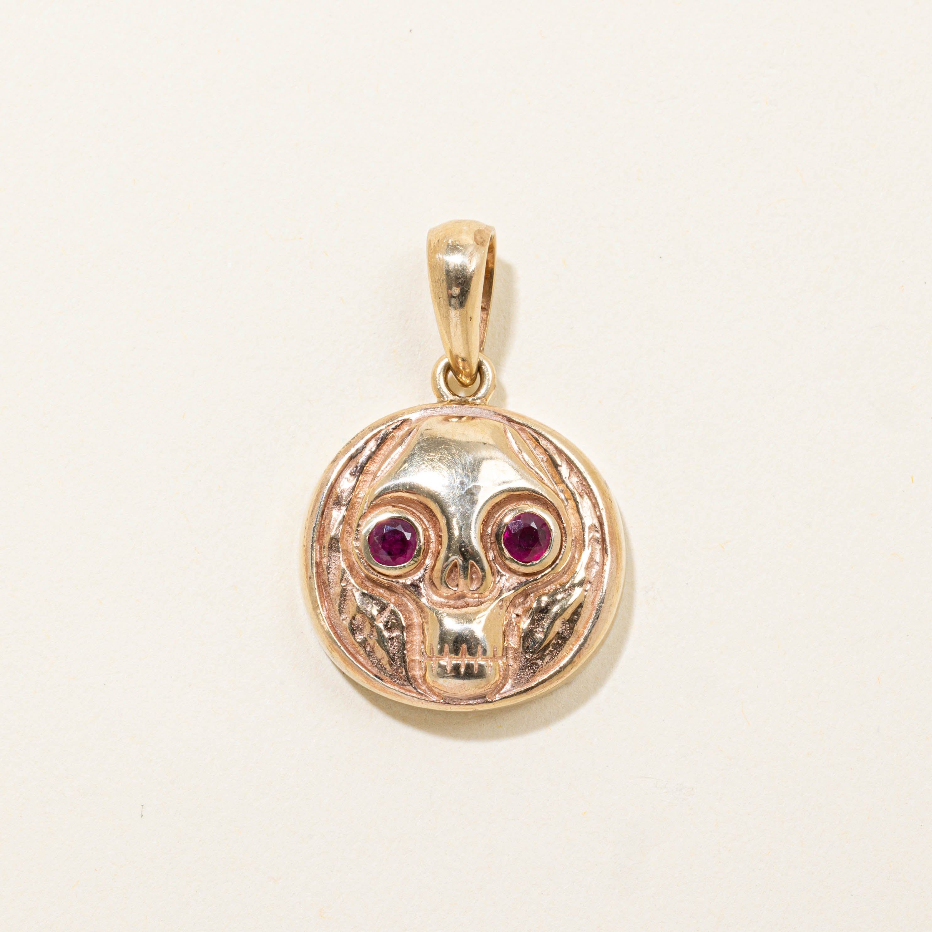 9k Ruby Skull Pendant | 0.14ctw