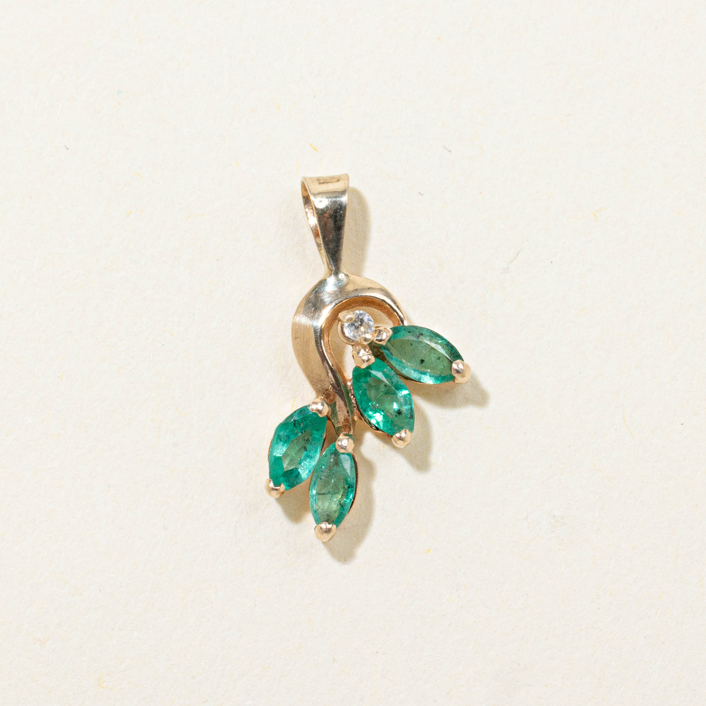 10k Emerald & Diamond Floral Cluster Pendant | 0.12ctw, 0.01ctw