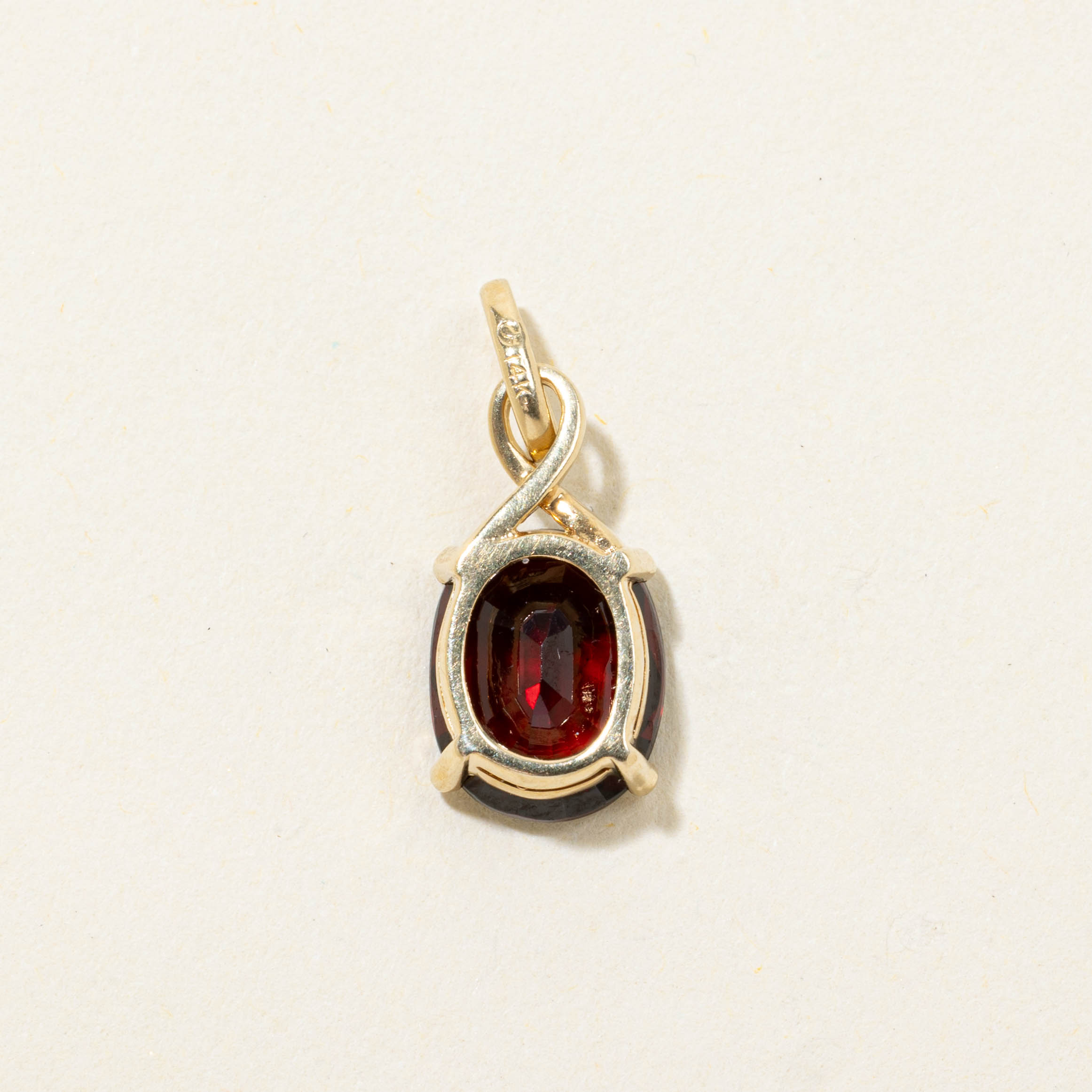 14k Solitaire Oval Cut Garnet Pendant | 2.90ct