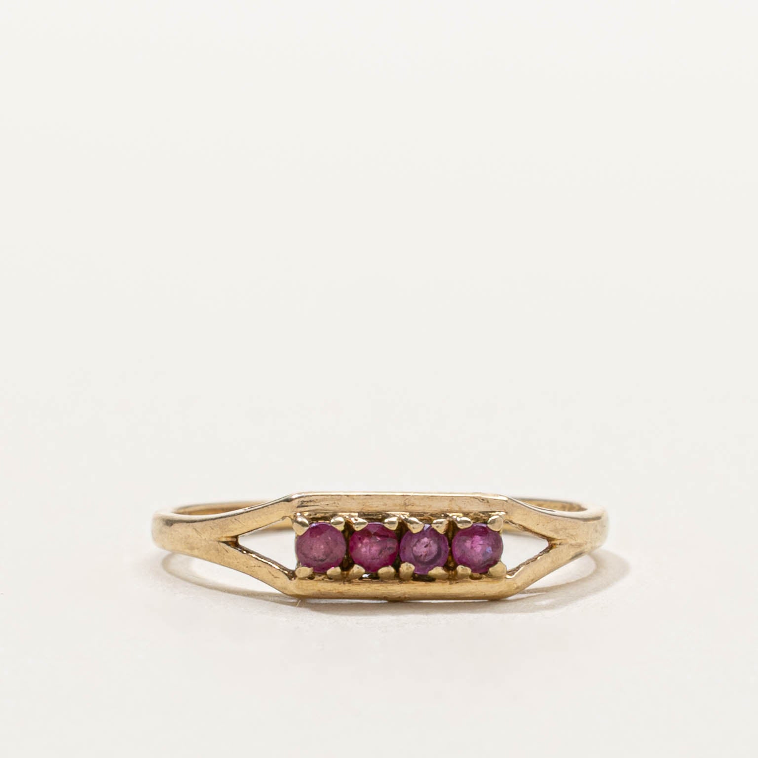 1982 London Four Stone Ruby Split Shank Ring | SZ 6.25