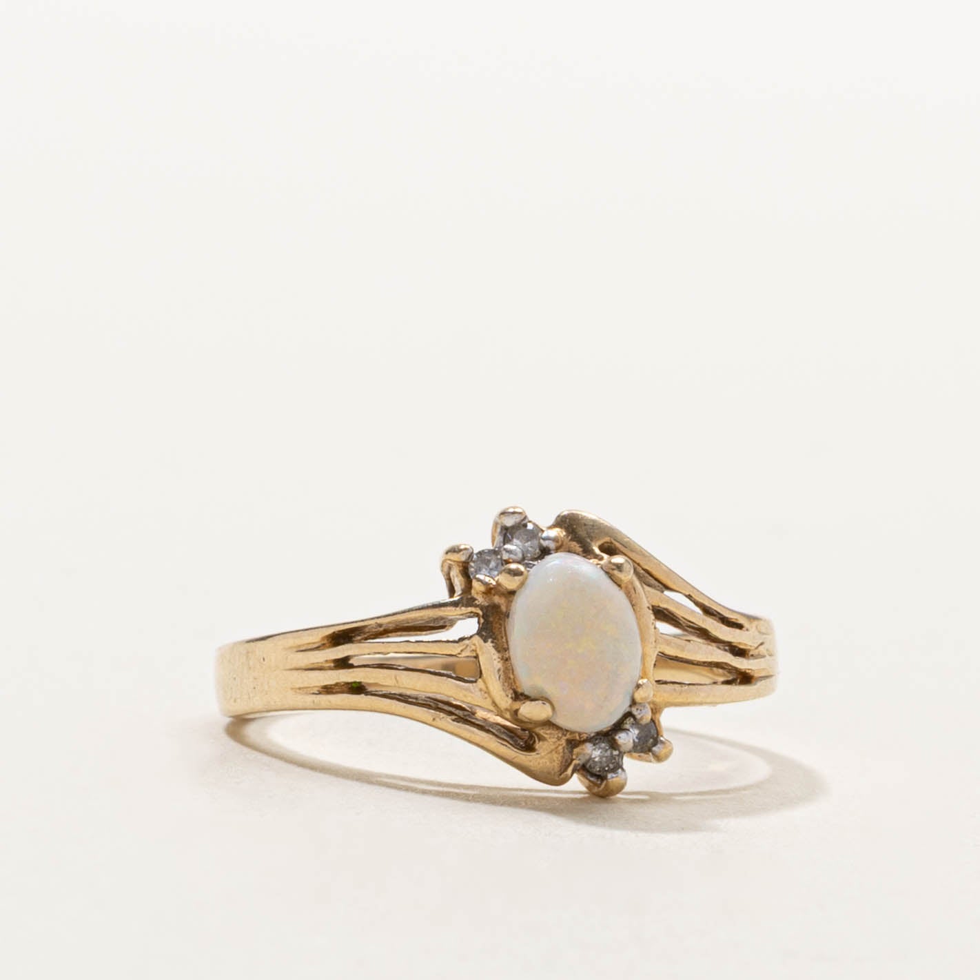 10k Opal & Diamond Split Shank Ring | SZ 6