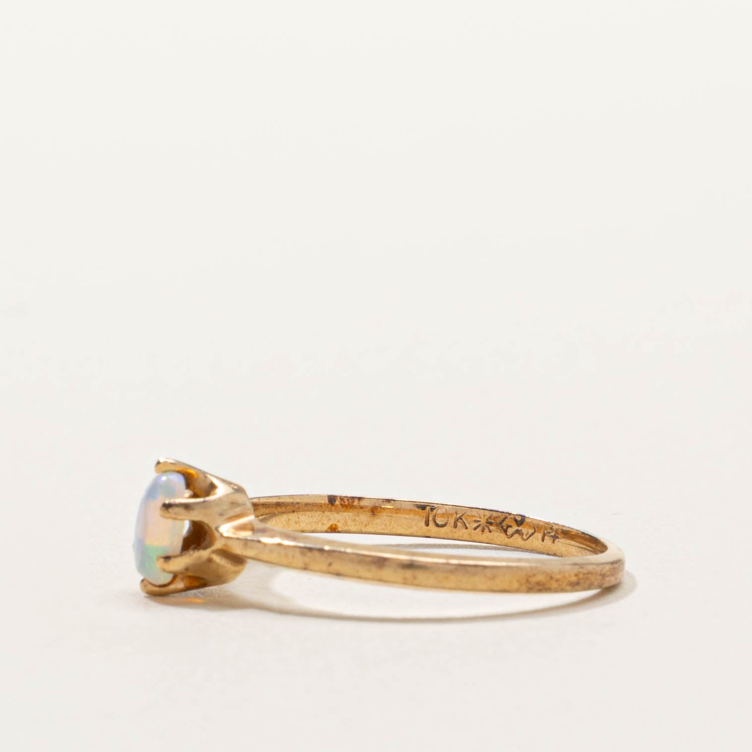10k Six Prong Solitaire Opal Ring | SZ 5.25