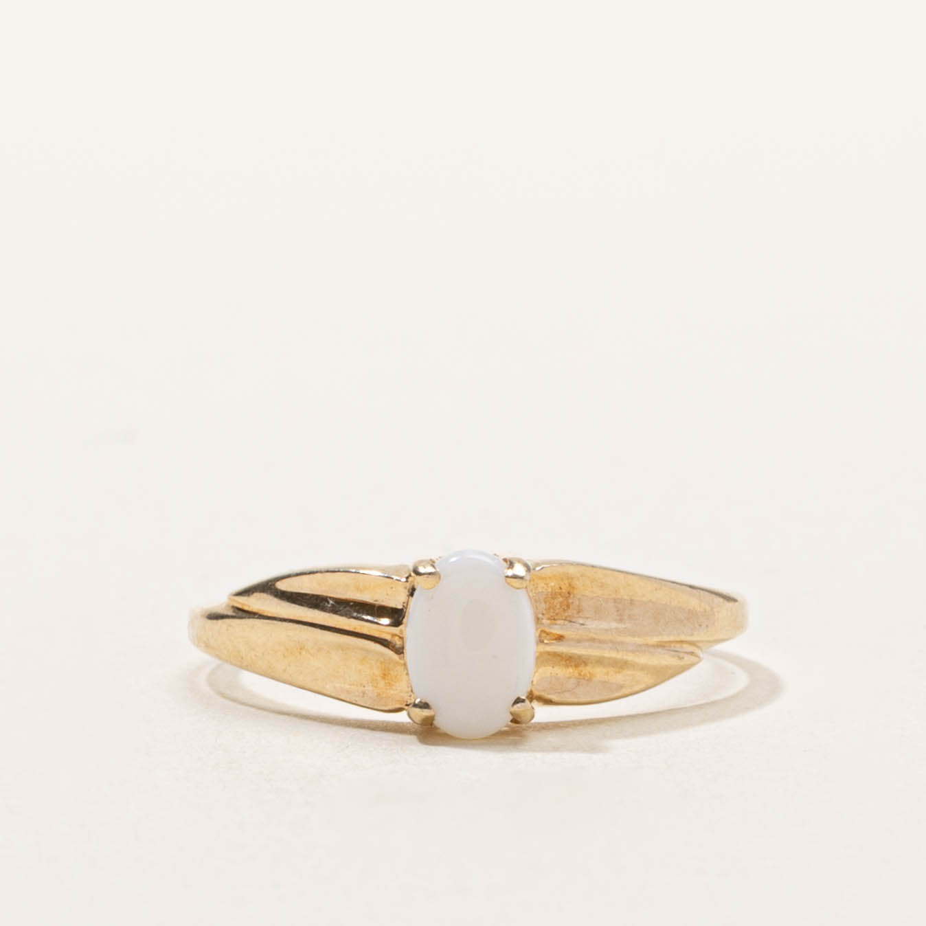 10k Solitaire Opal Grooved Ring | SZ 6.75