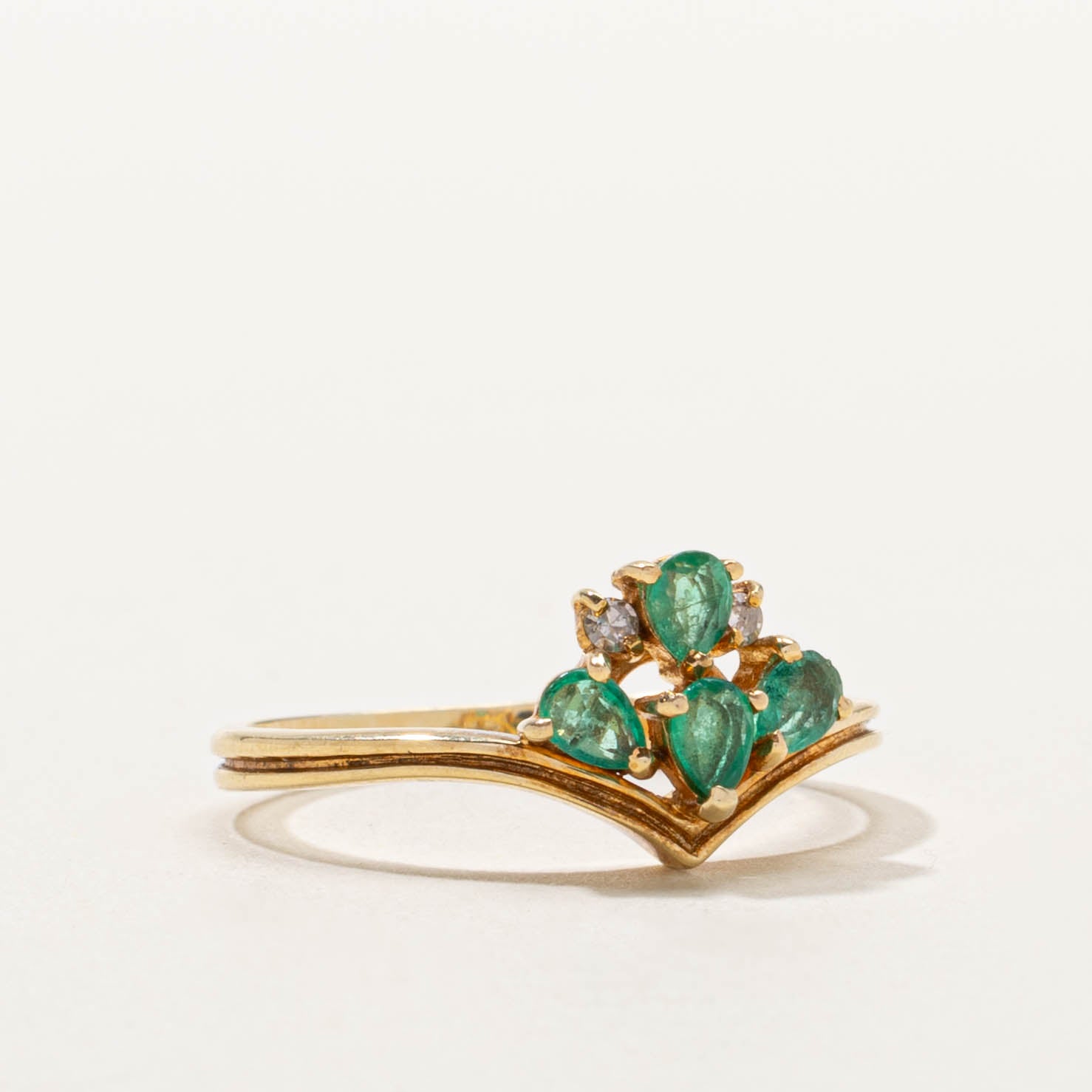 14k Pear Cut Emerald Tiara Chevron Ring | SZ 7.5