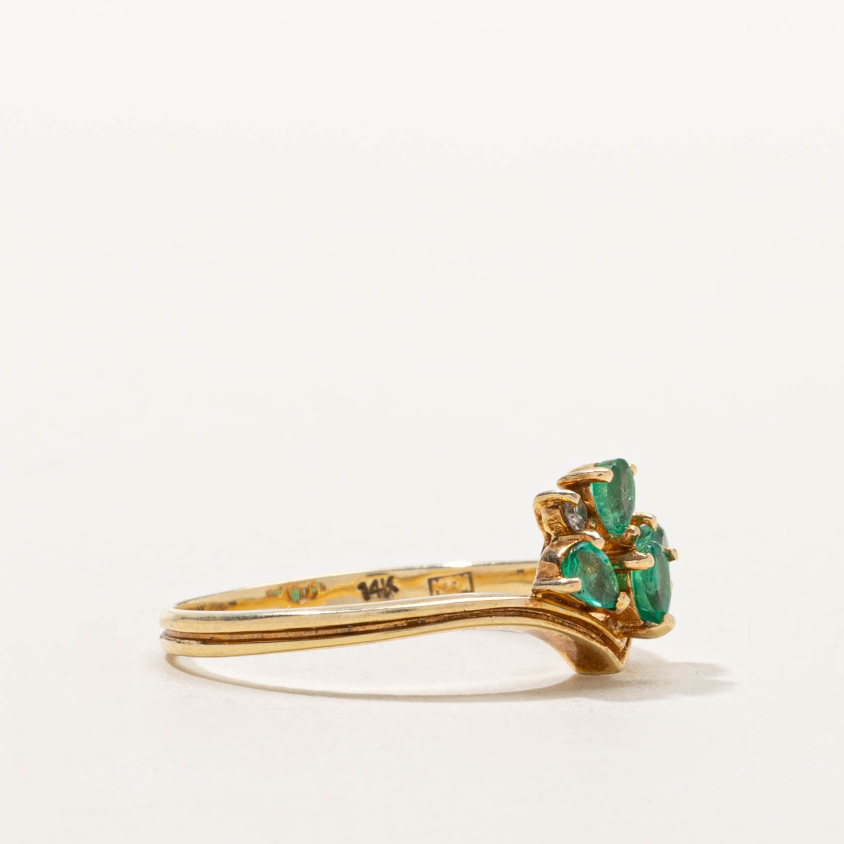 14k Pear Cut Emerald Tiara Chevron Ring | SZ 7.5