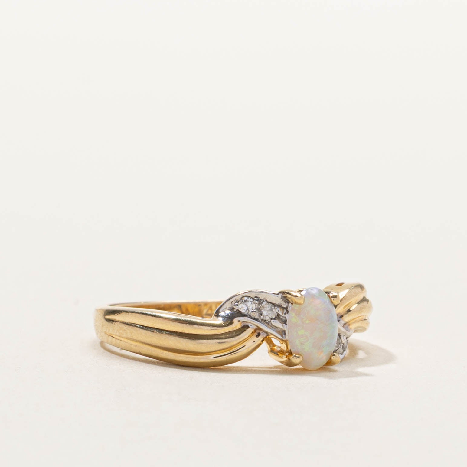 14k Opal & Diamond Grooved Wave Ring | SZ 6.5