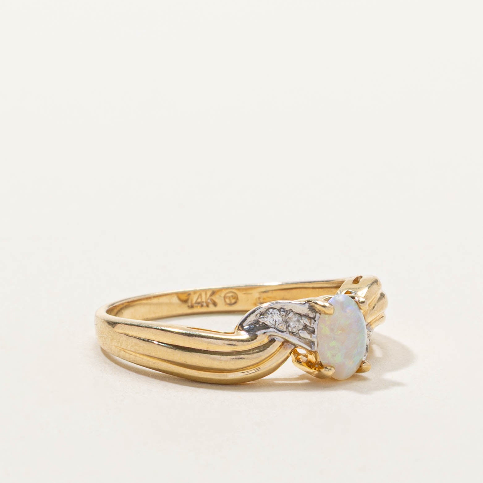 14k Opal & Diamond Grooved Wave Ring | SZ 6.5