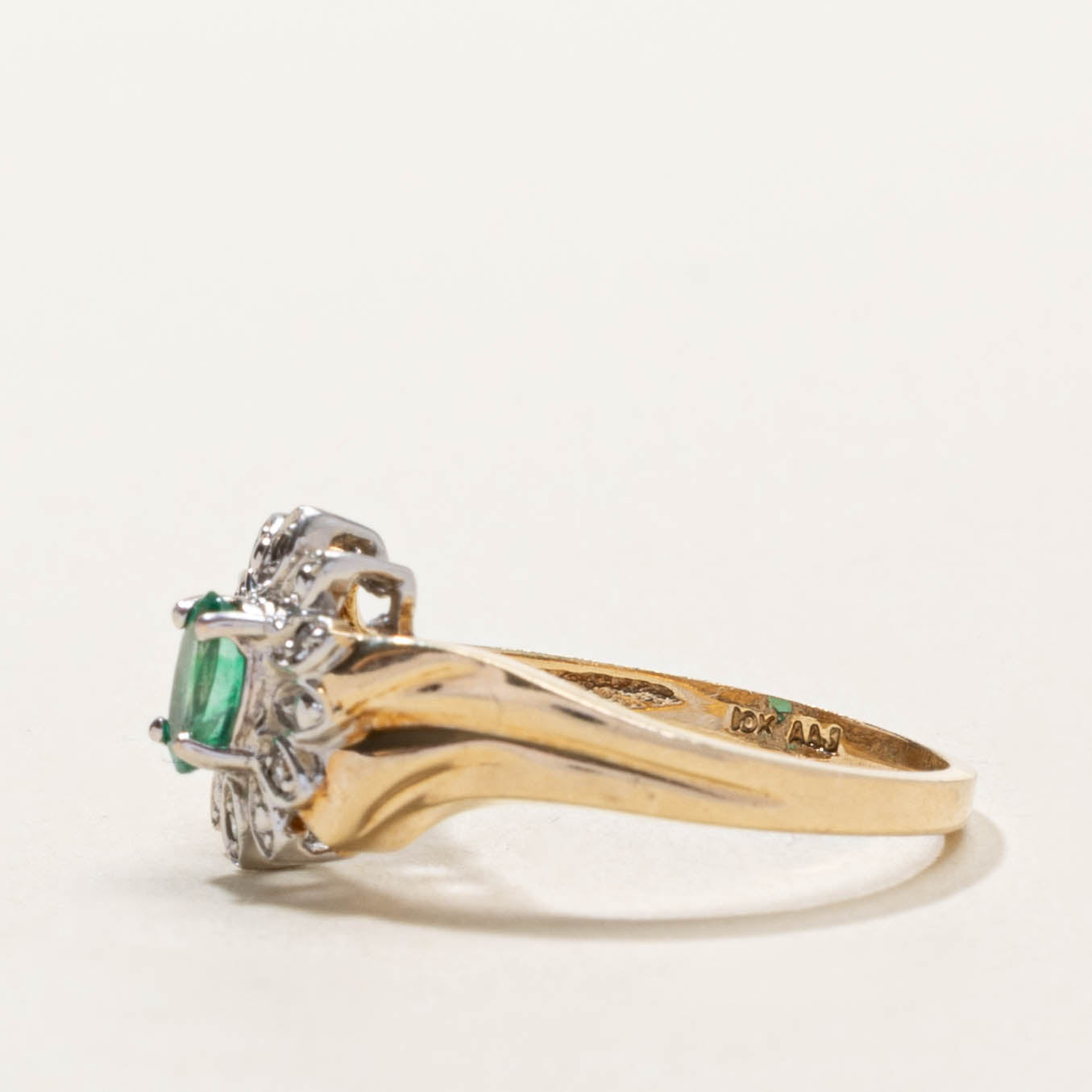 10k Emerald & Diamond Petal Ring | SZ 6.25