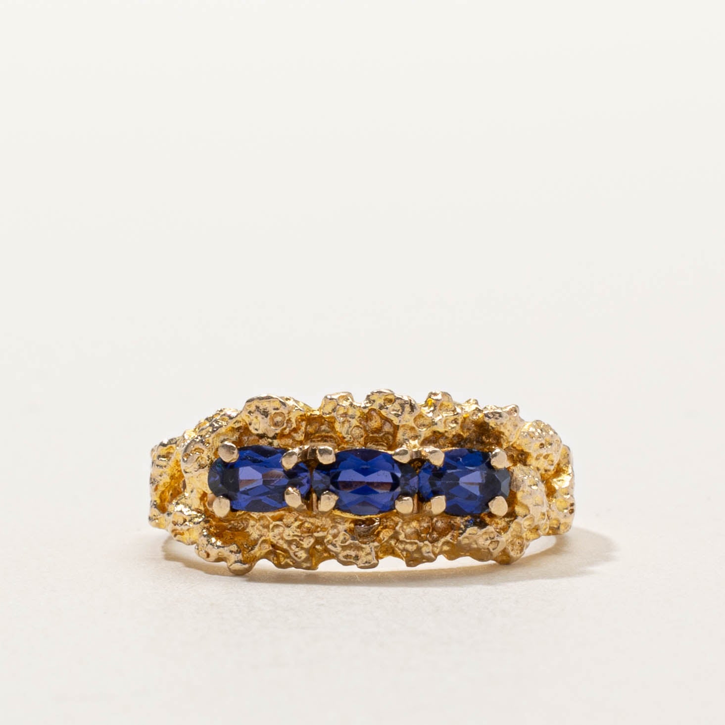 Vintage Canadian Three Stone Synthetic Sapphire Nuggety Ring | SZ 7