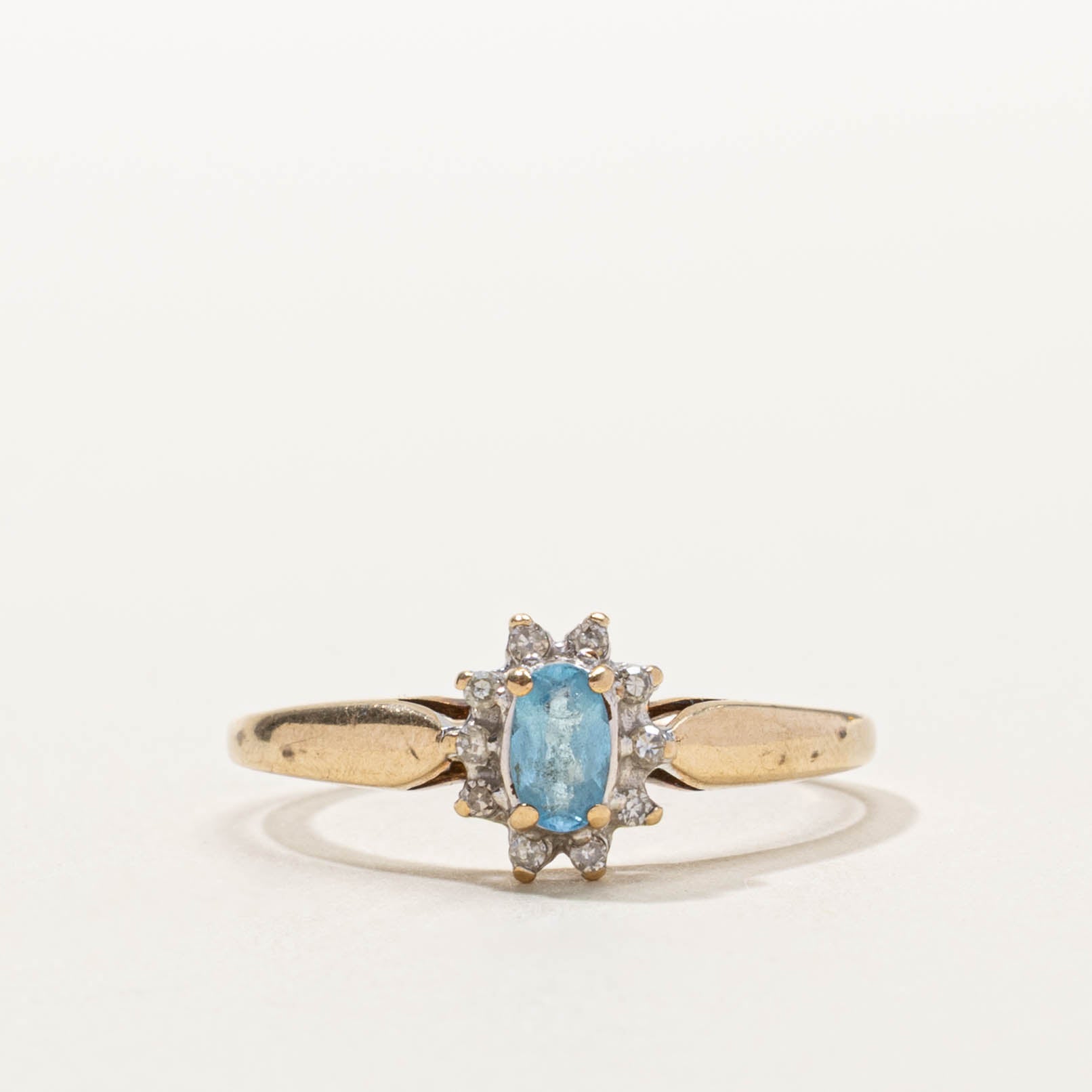 10k Blue Topaz Petal Ring | SZ 8.25