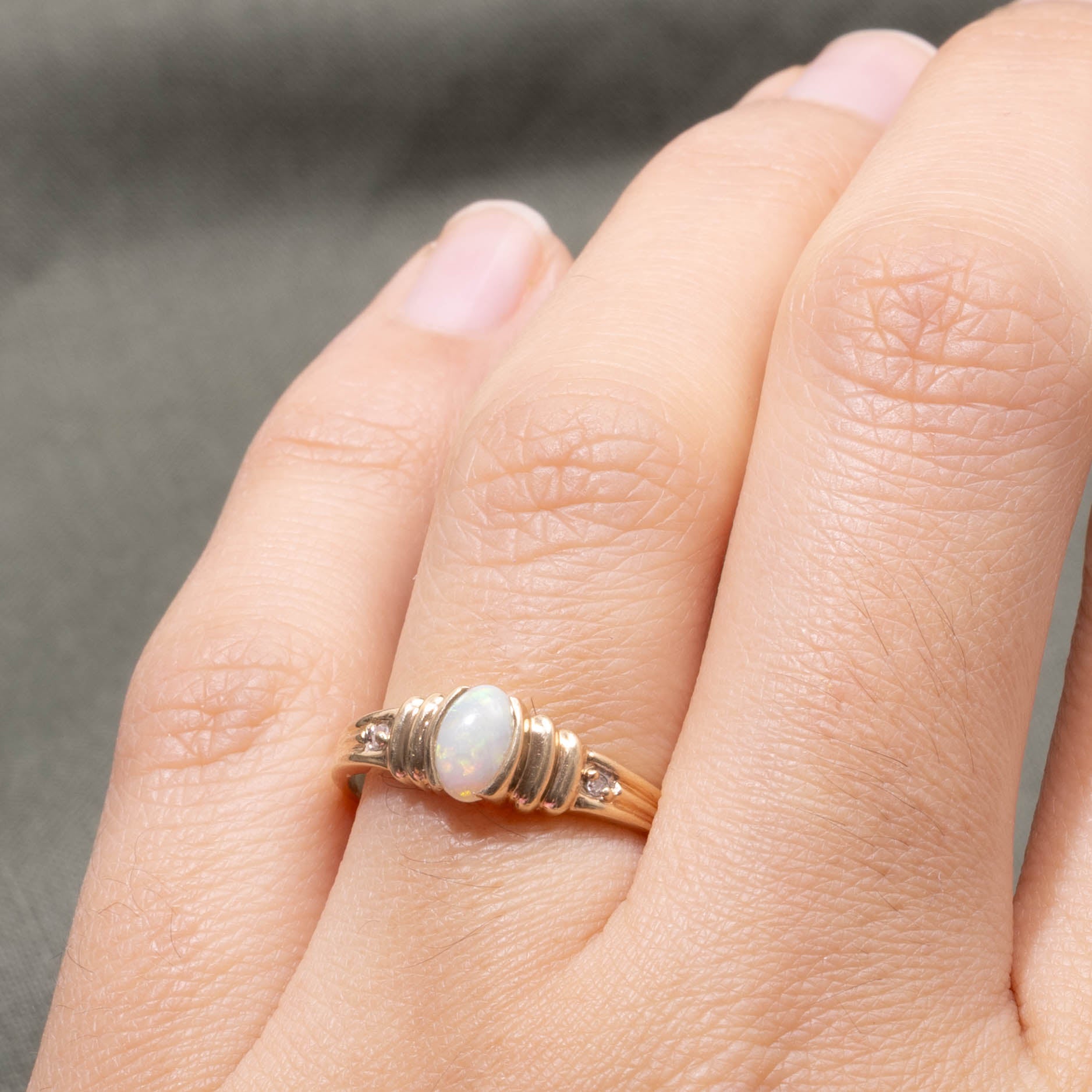 10k Opal & Diamond Grooved Ring | SZ 7