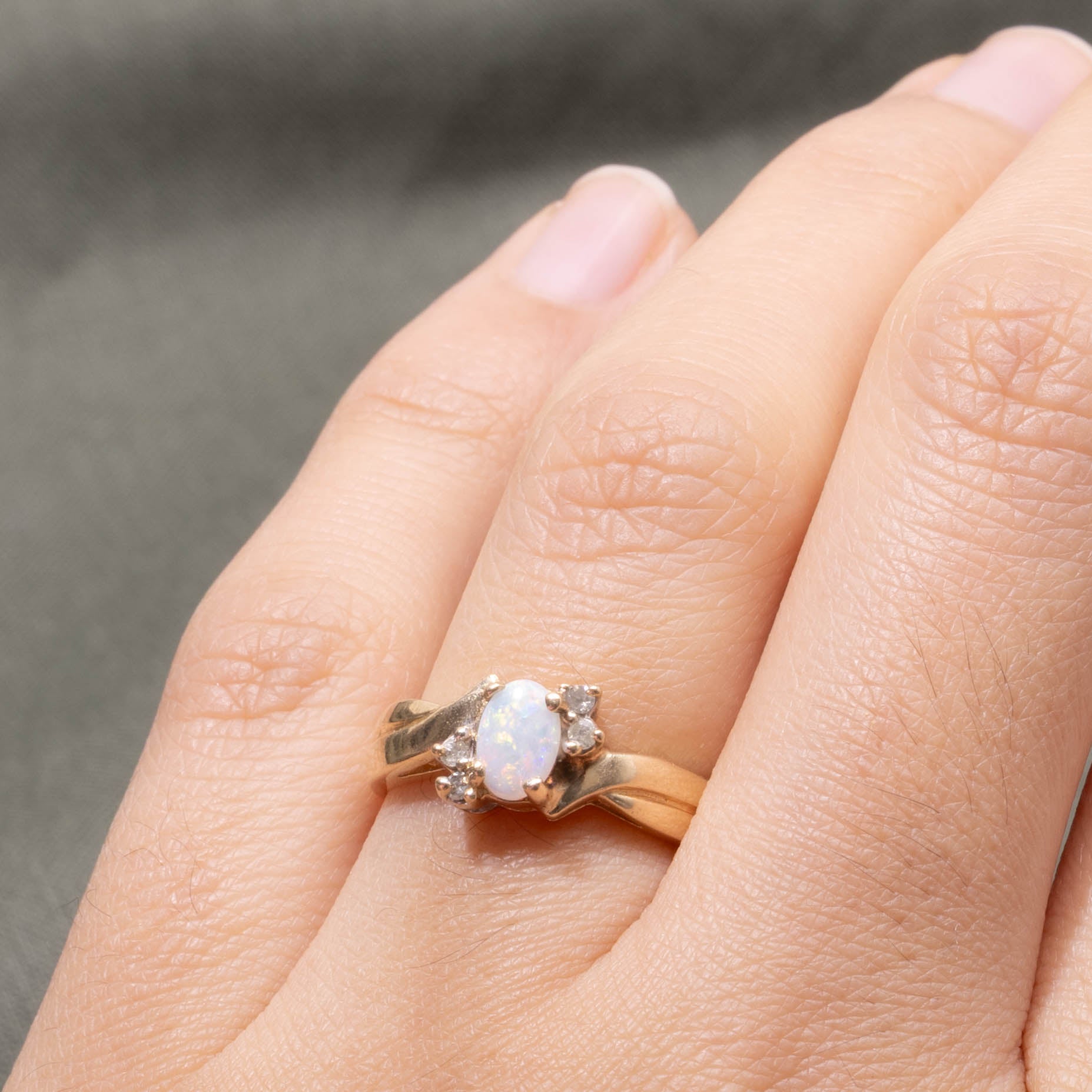 10k Opal & Diamond Crossover Ring | SZ 6