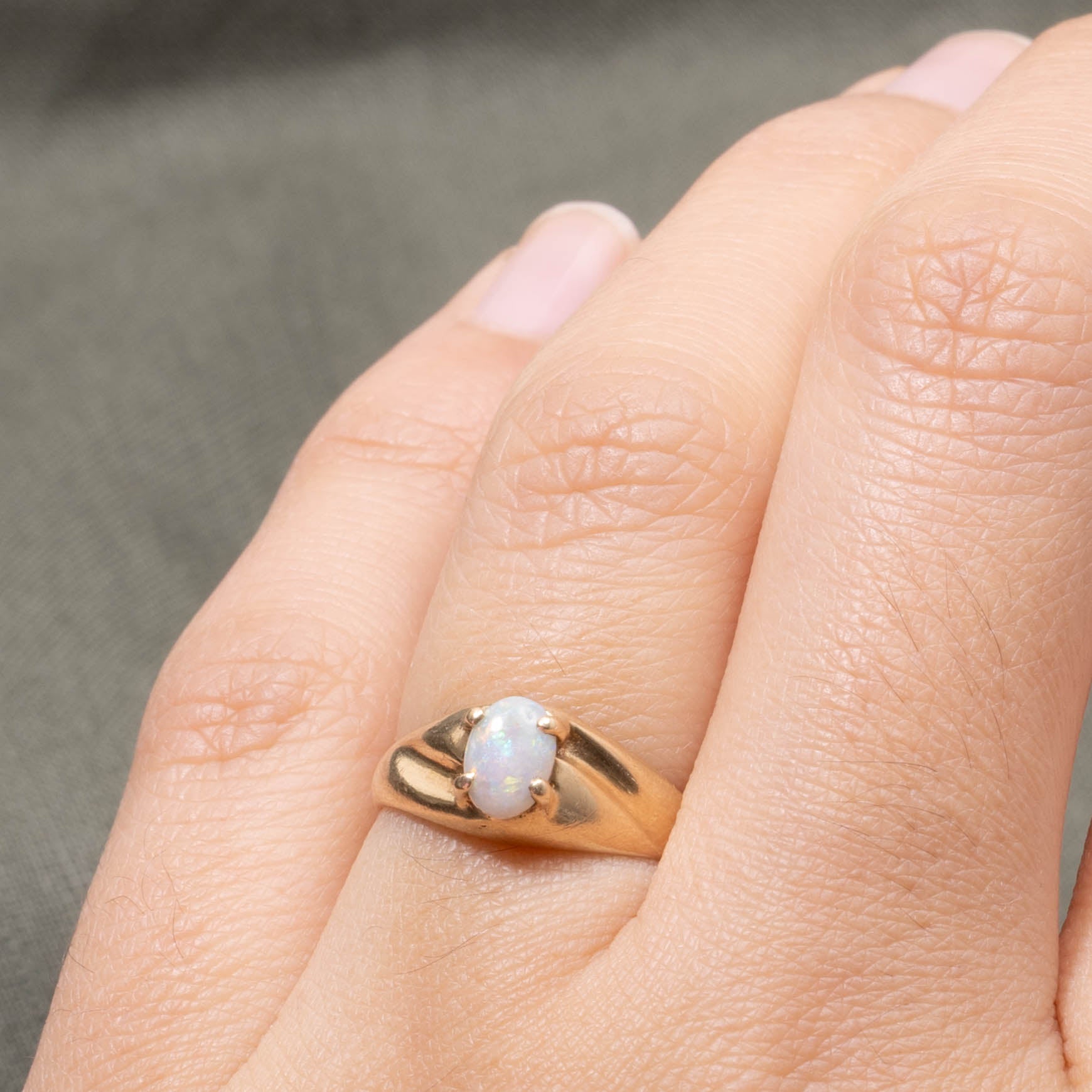 10k Solitaire Opal Dome Ring | SZ 5.25