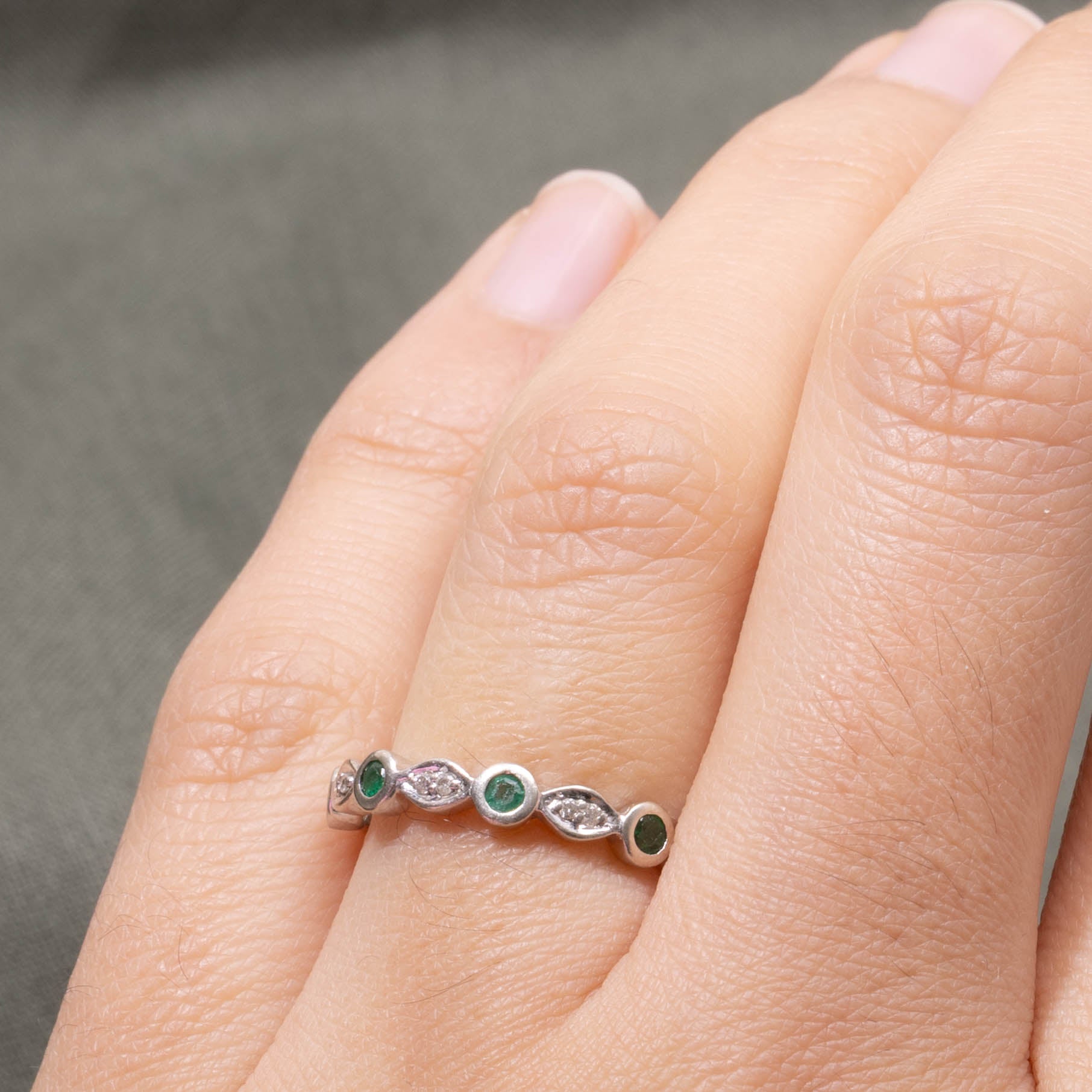 10k Semi Eternity Bezel Set Emerald & Diamond Ring | SZ 6