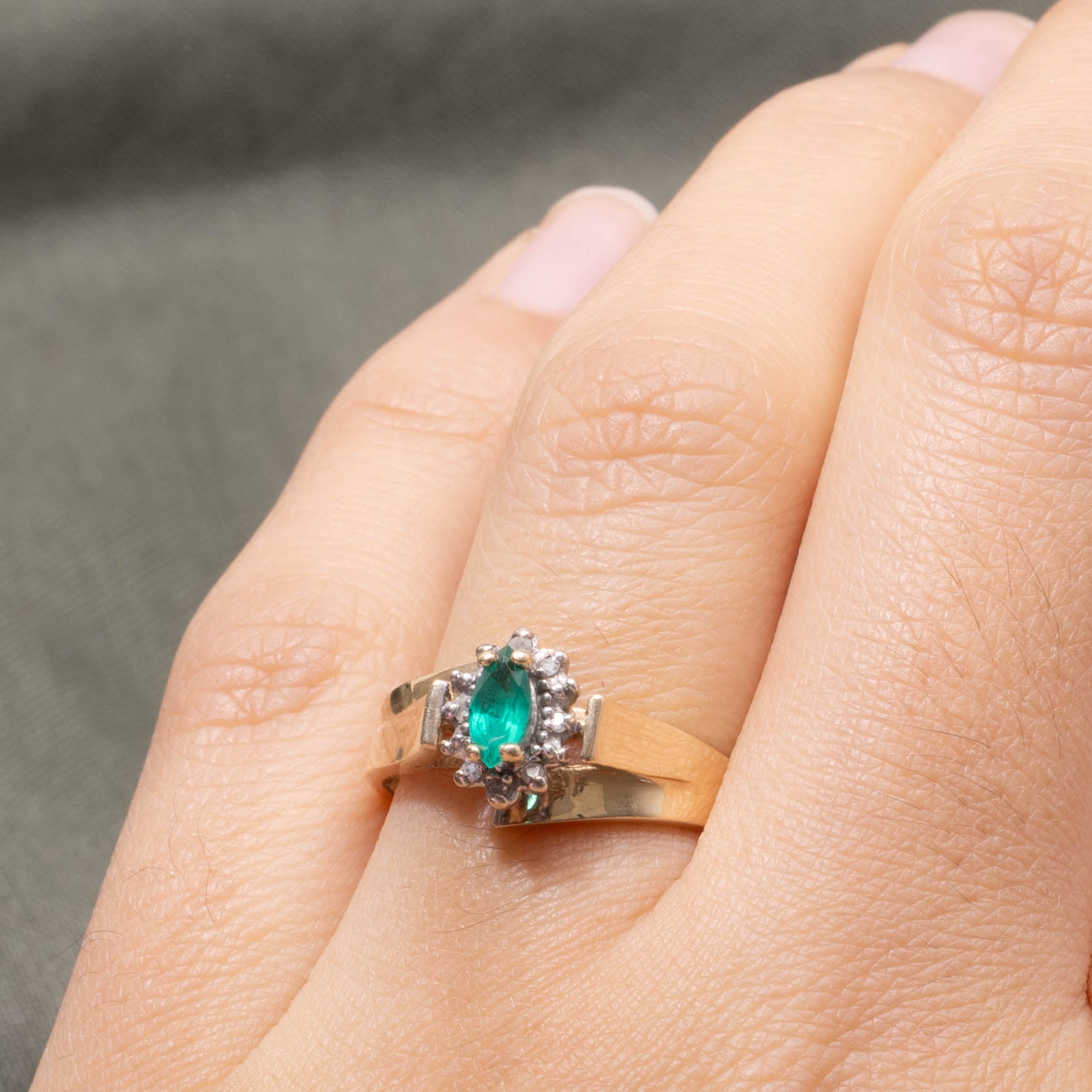 10k Synthetic Emerald & Diamond Halo Geometric Ring | SZ 6.75