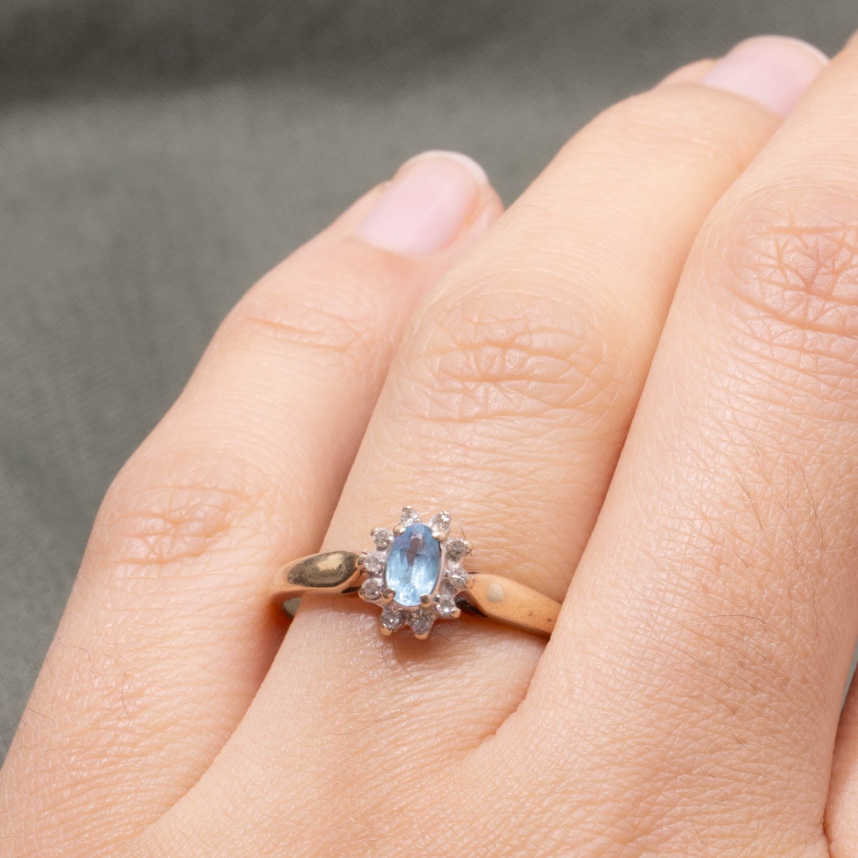 10k Blue Topaz Petal Ring | SZ 8.25