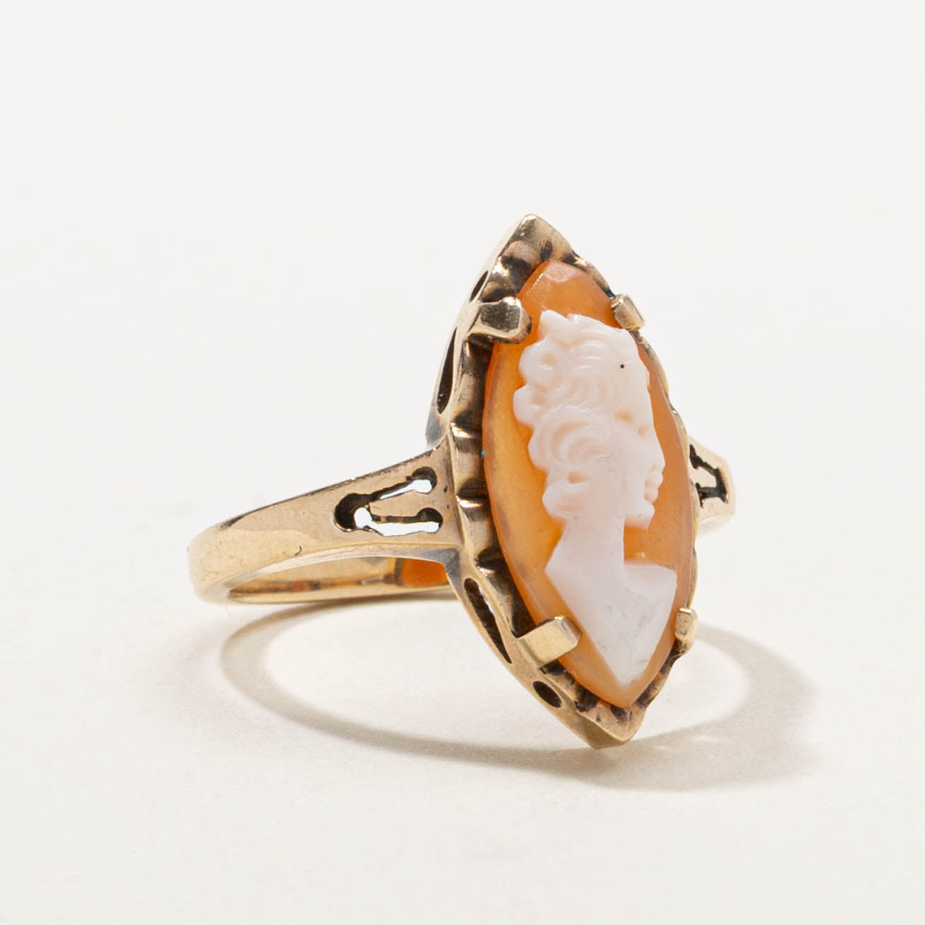 10k Marquise Cabochon Shell Cameo Ring | 2.00ct | SZ 4.75