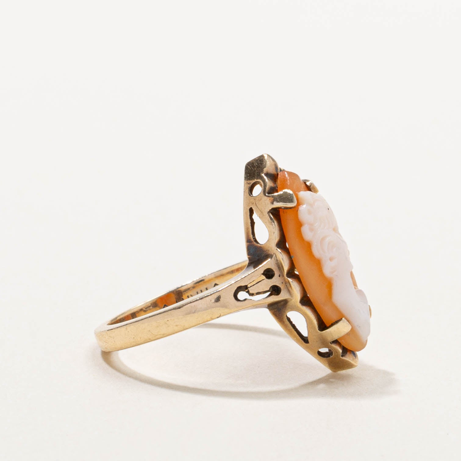 10k Marquise Cabochon Shell Cameo Ring | 2.00ct | SZ 4.75