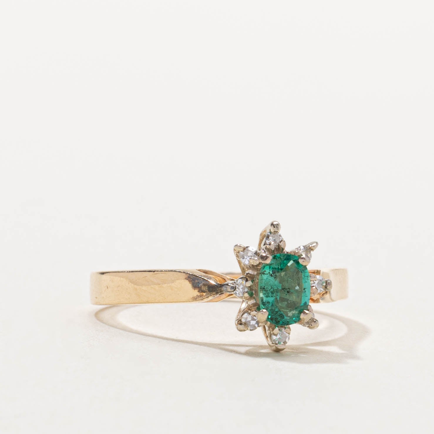 14k Emerald & Diamond Petal Halo Ring | 0.40ct, 0.08ctw | SZ 6.75