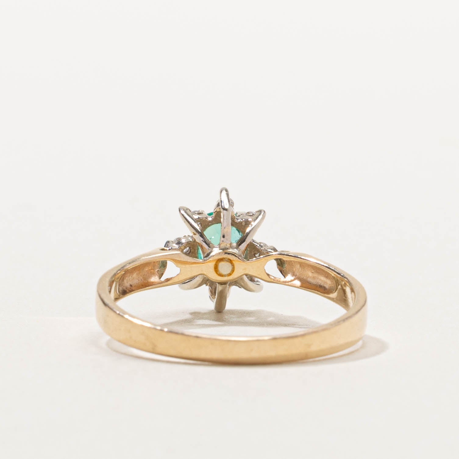 14k Emerald & Diamond Petal Halo Ring | 0.40ct, 0.08ctw | SZ 6.75