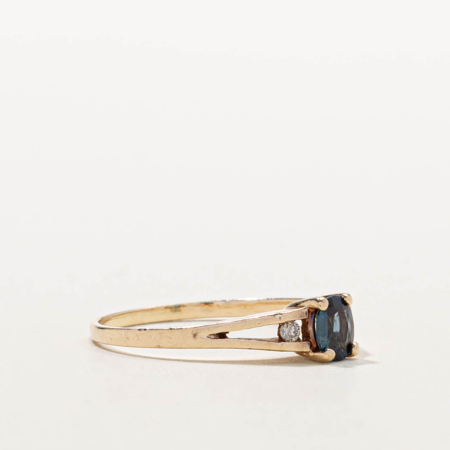 10k Sapphire & Diamond Split Shank Ring | 0.33ct, 0.04ctw | SZ 7.5