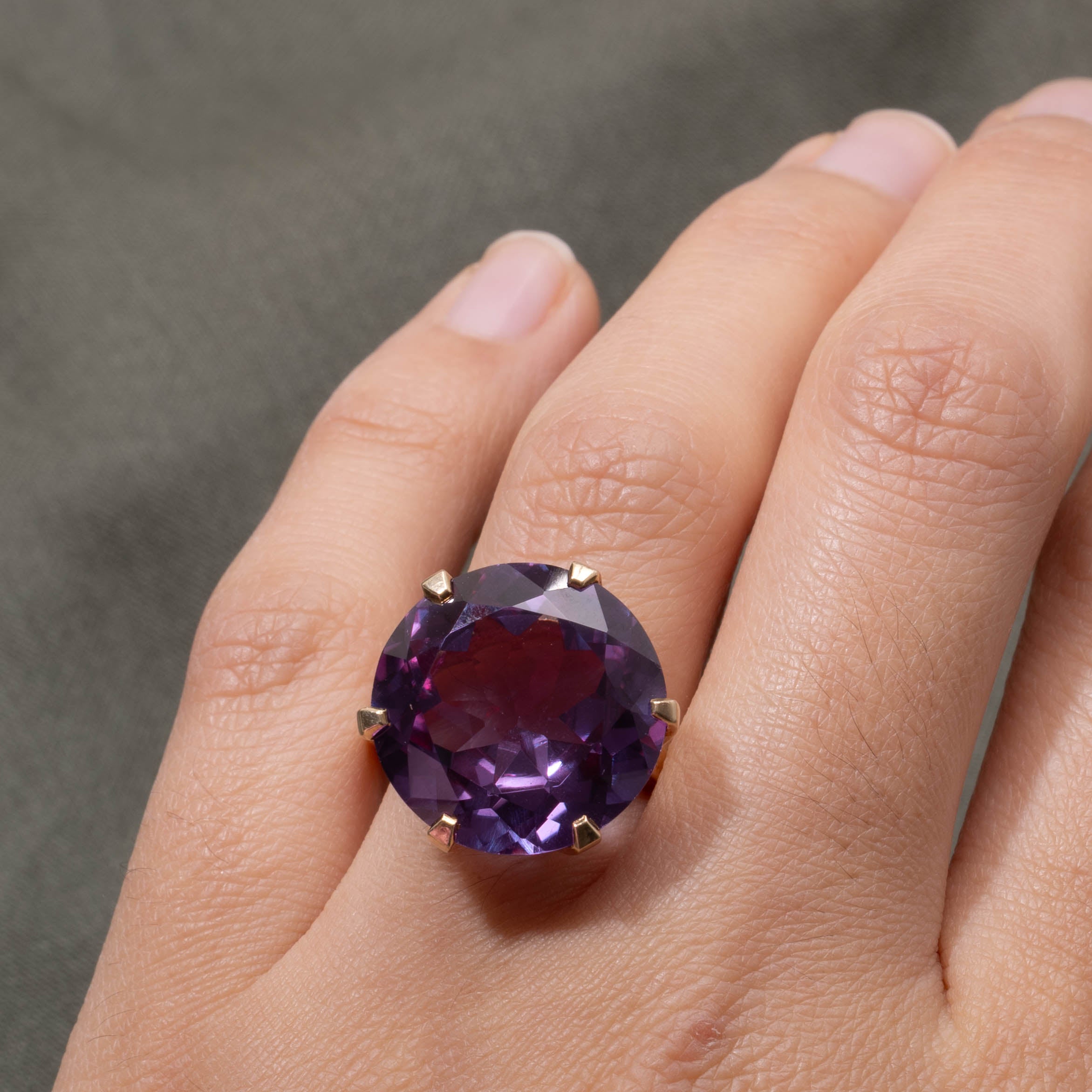 10k Synthetic Sapphire Cocktail Ring | 20.00ct | SZ 9