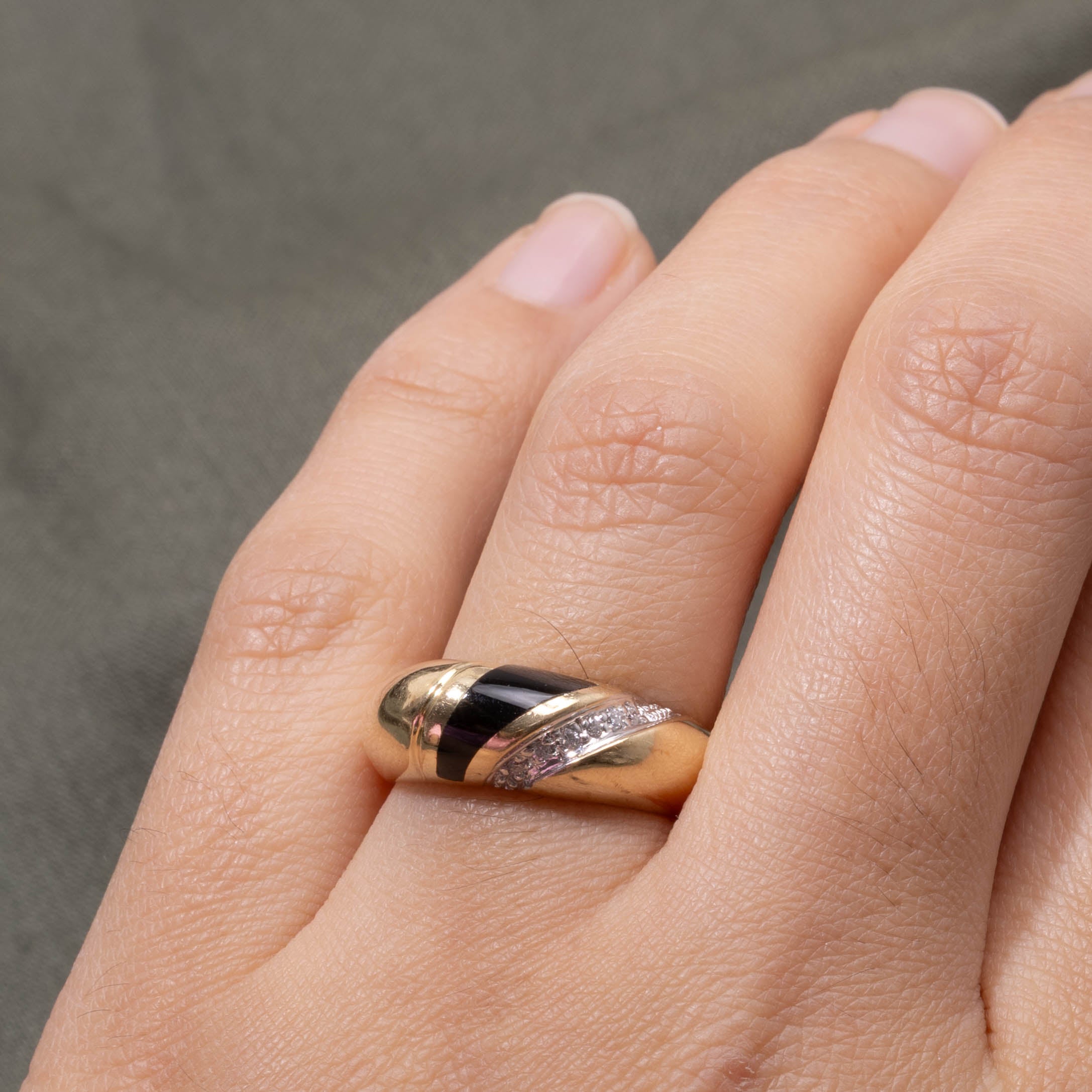 14k 80s Onyx & Diamond Dome Ring | 0.75ct, 0.06ctw | SZ 7