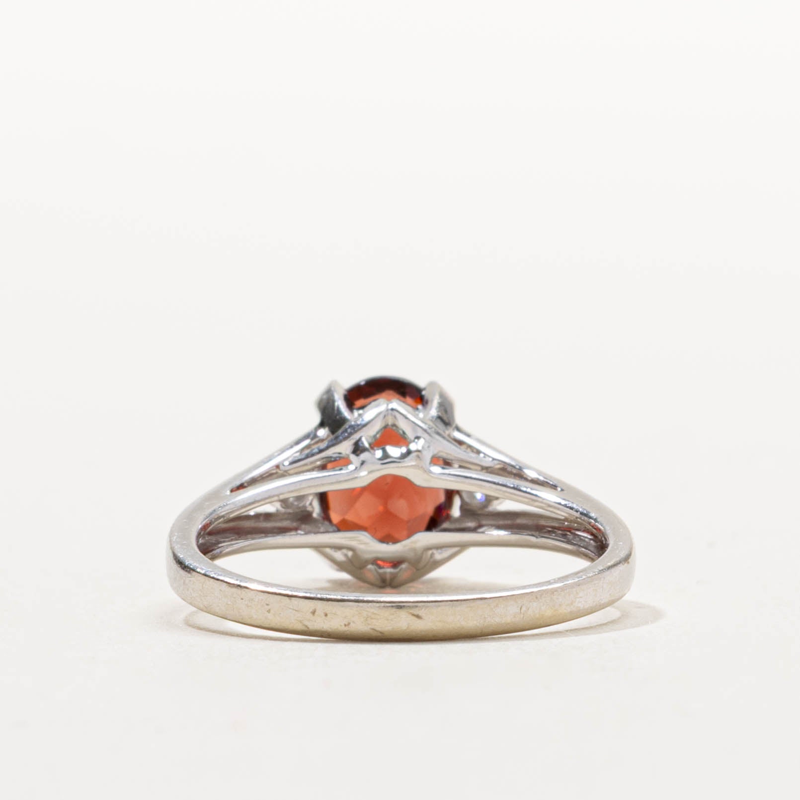 14k Oval Cut Garnet & Diamond Accented Ring | 1.50ct, 0.06ctw | SZ 7