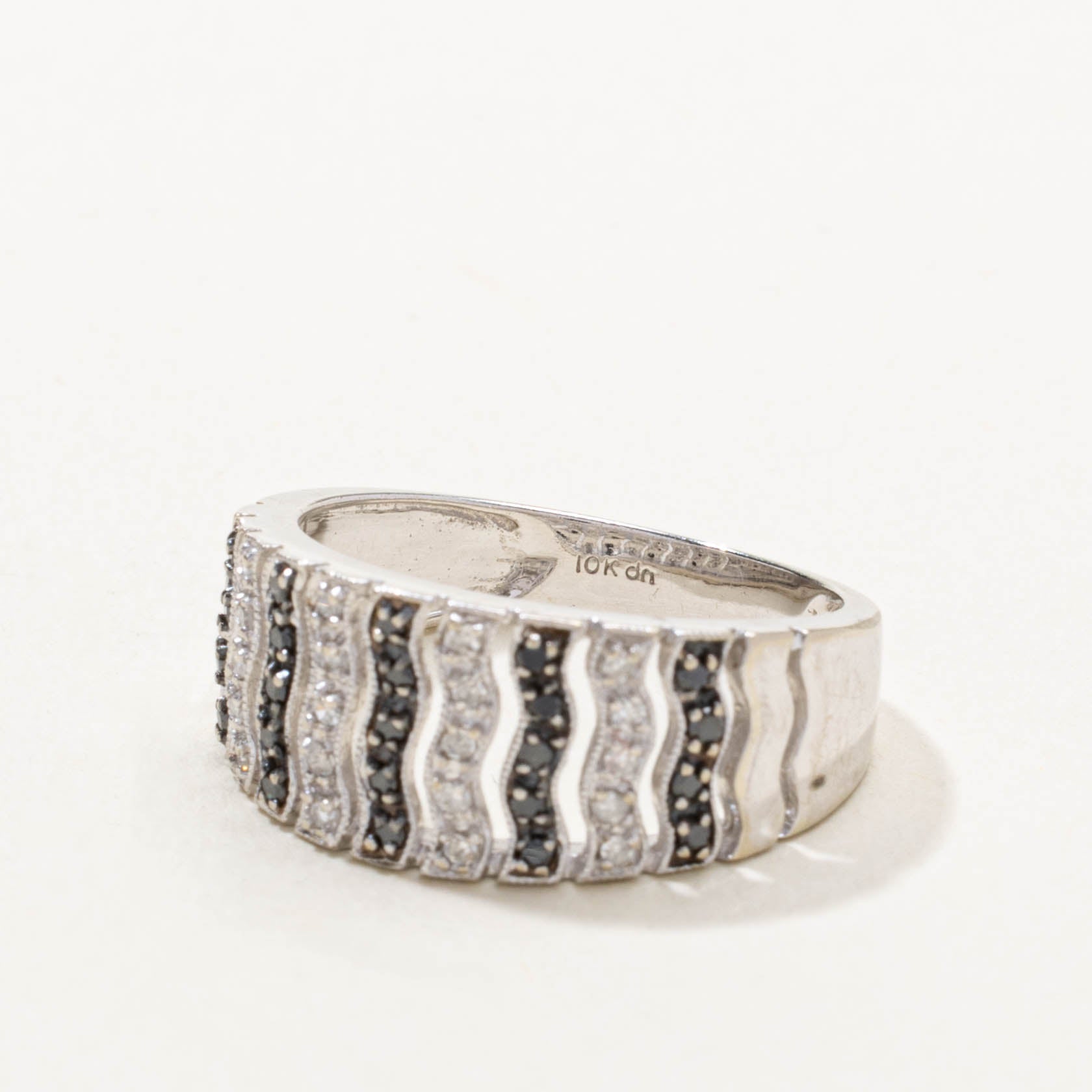 10k Wavy Multi Row Black & White Diamond Band | 0.22ctw | SZ 7