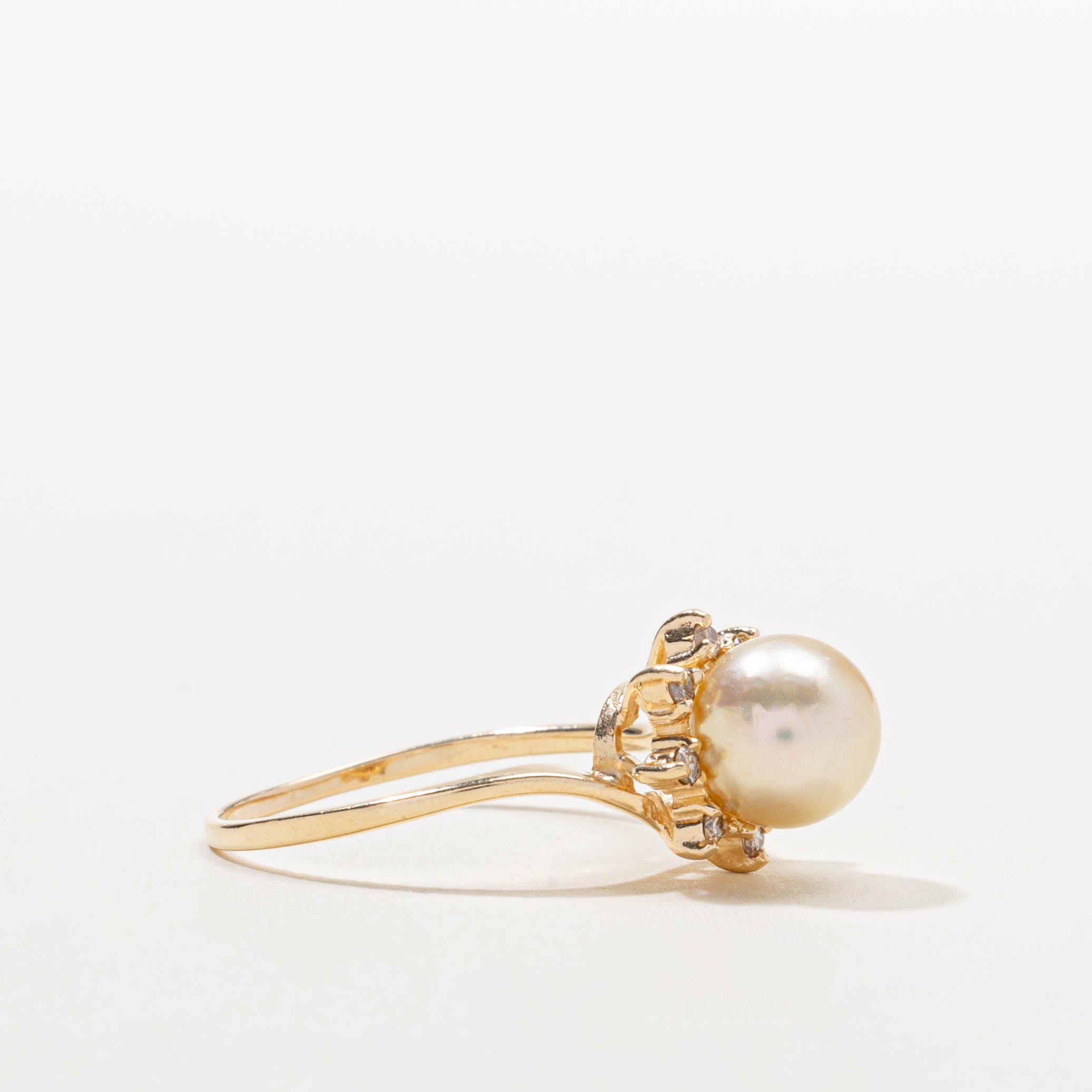 14k Pearl & Diamond Petal Ring | 0.08ctw | SZ 8