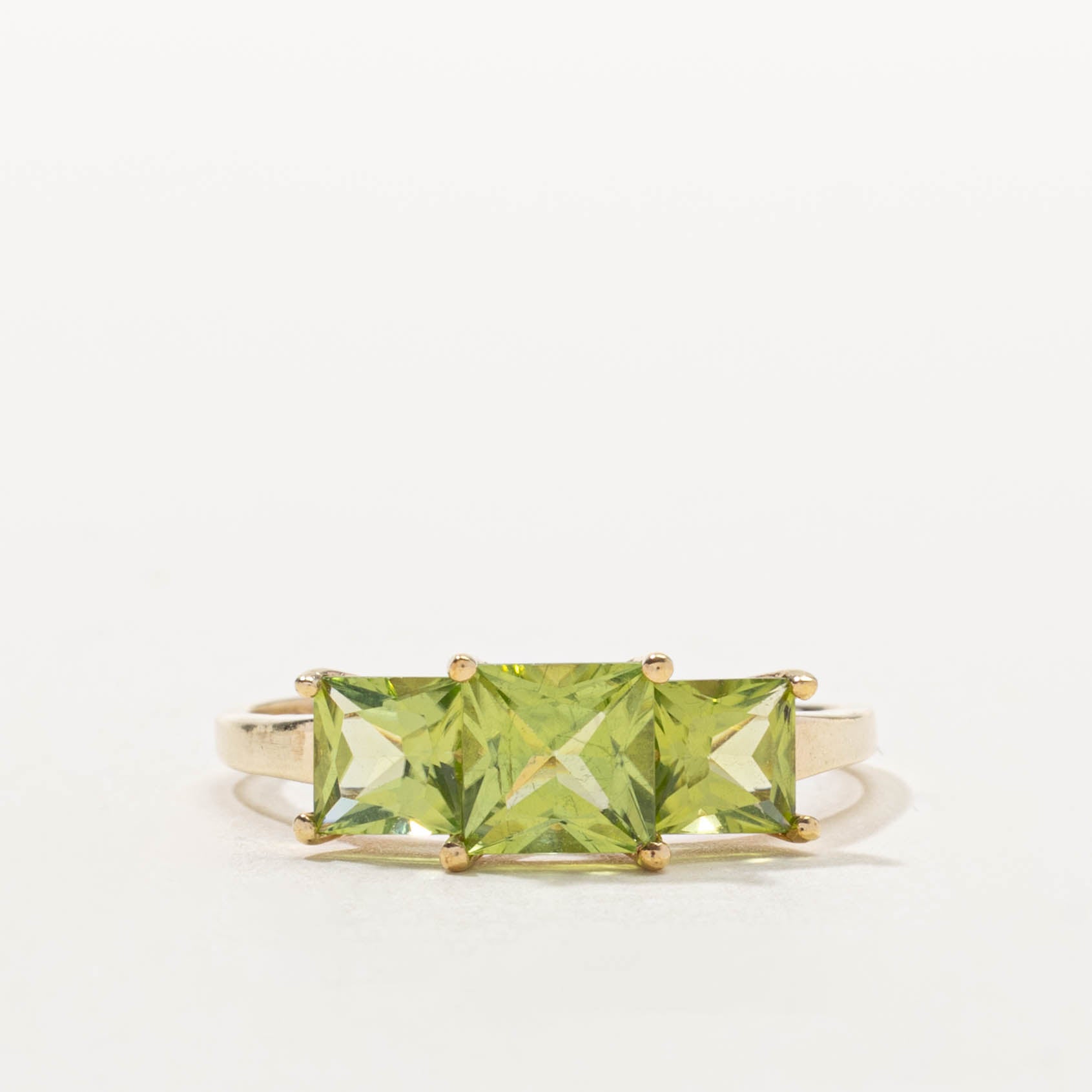 10k Three Stone Peridot Ring | 2.35ctw | SZ 10.25