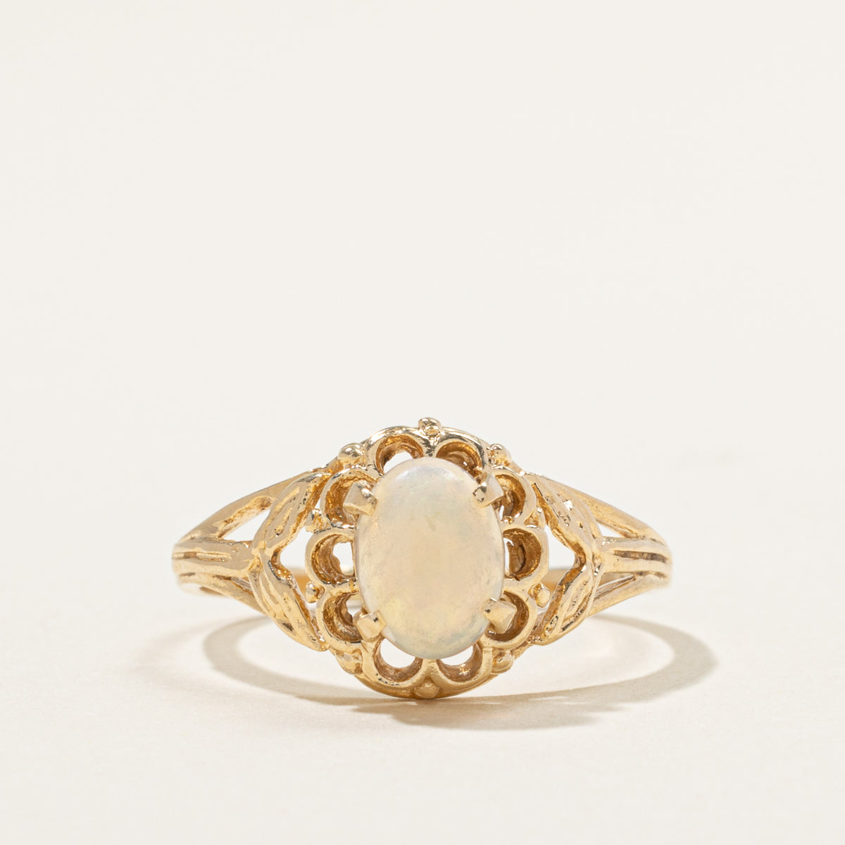 14k Solitaire Opal Scalloped Floral Ring | 0.75ct | SZ 9