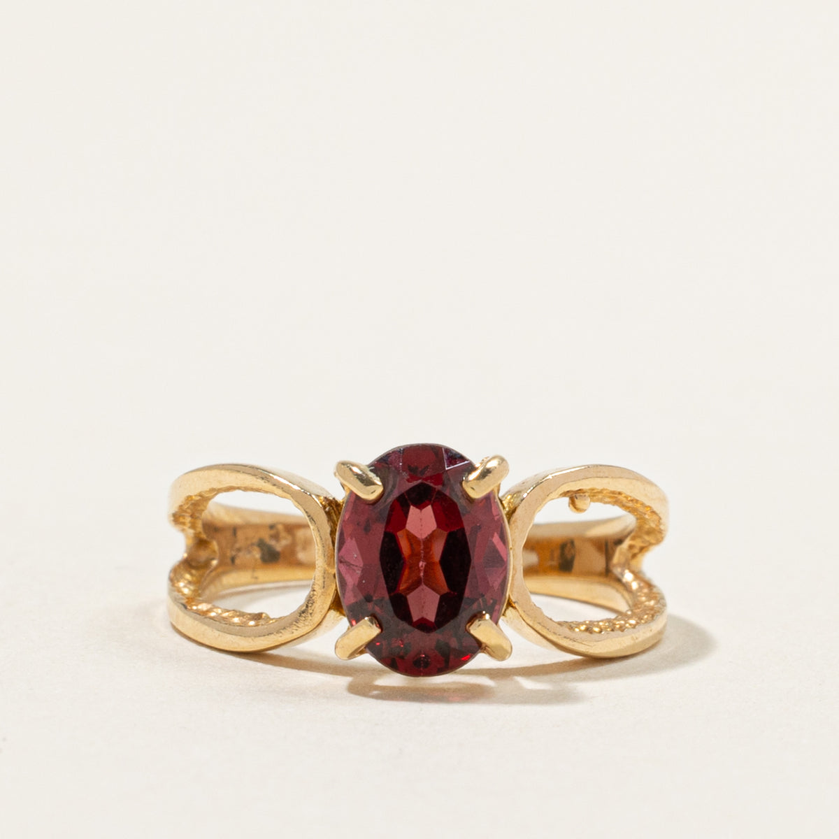 14k Solitaire Oval Cut Garnet Open Shank Ring | 2.00ct | SZ 4.25