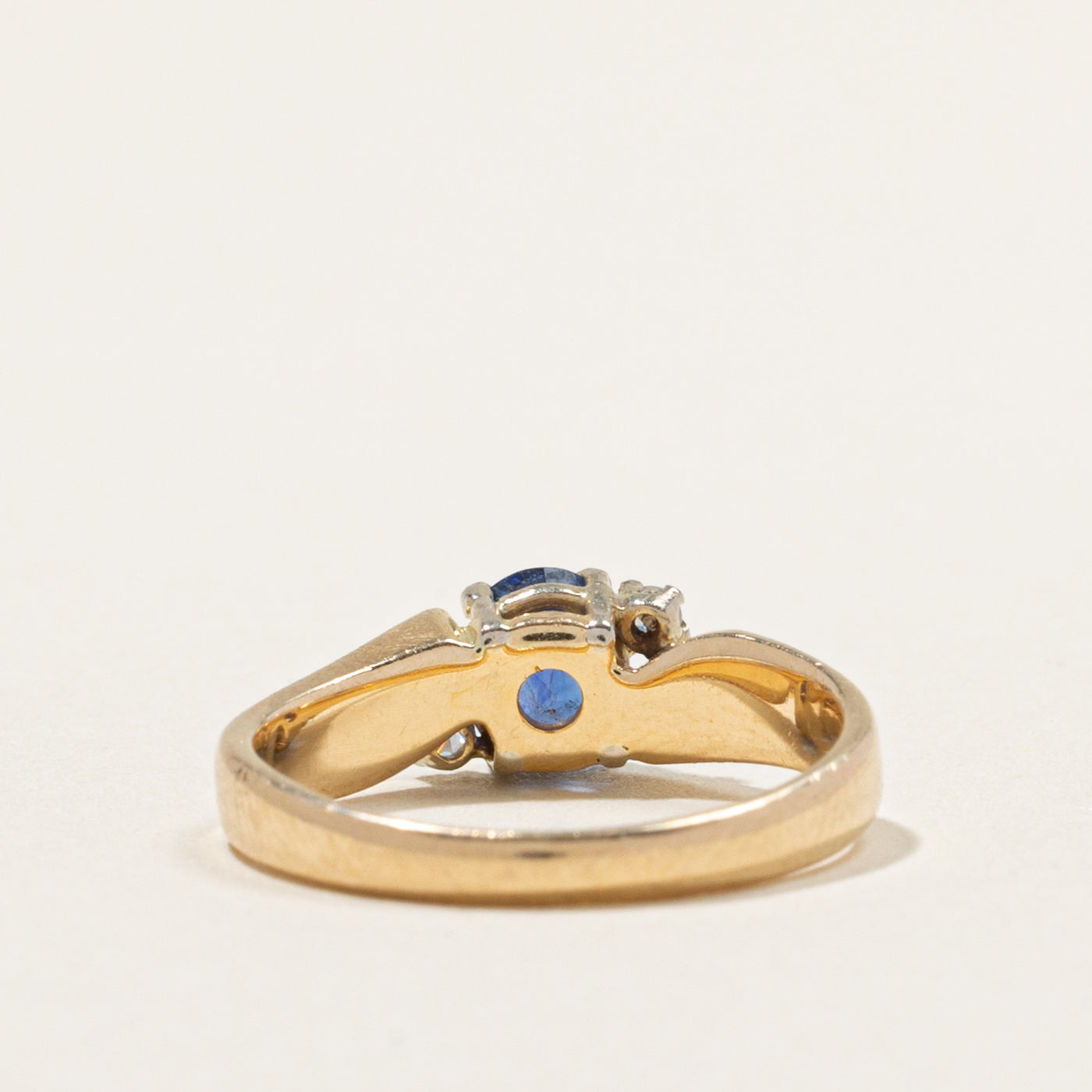 14k Oval Cut Sapphire & Diamond Accented Ring | 0.70ct, 0.04ctw | SZ 5