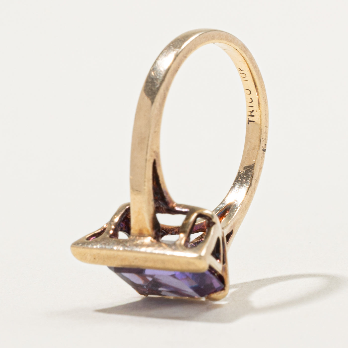 10k Synthetic Sapphire Grooved Geometric Cocktail Ring | 3.50ct | SZ 5.5