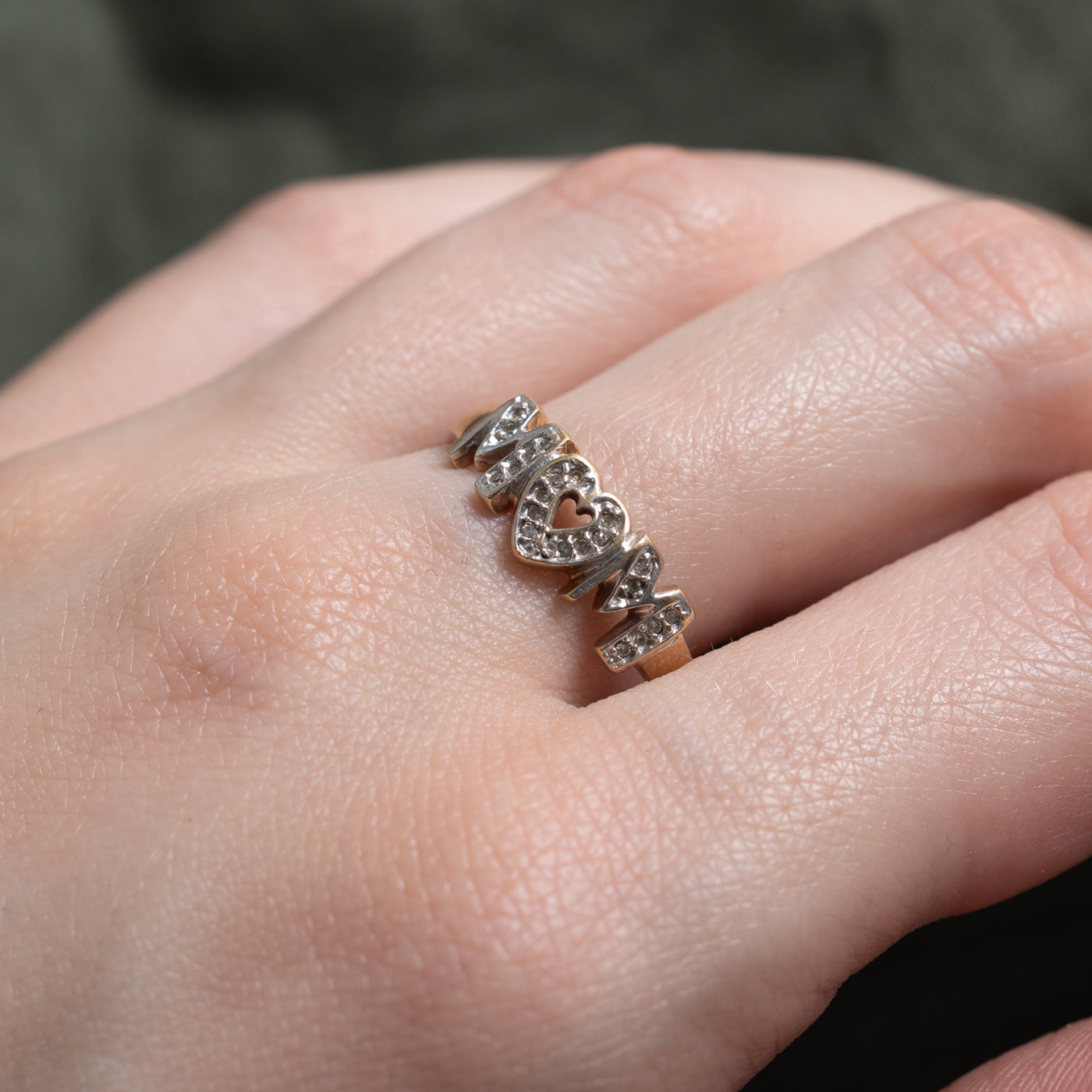 10k Diamond "MOM" Ring | SZ 10.25