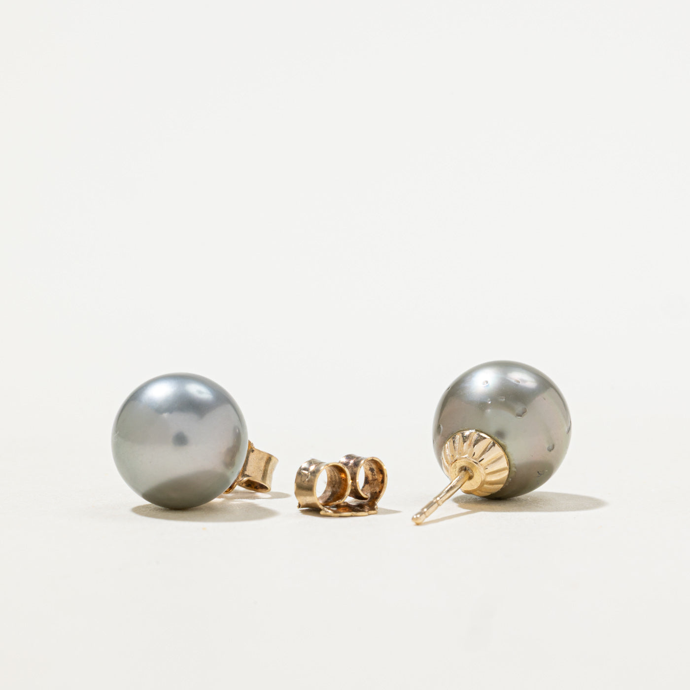 14k Grey Pearl Studs