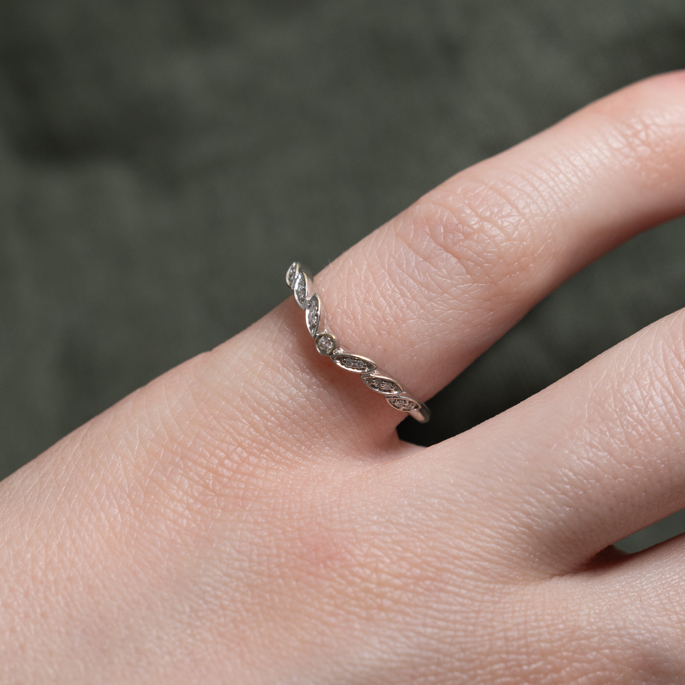 14k Diamond Leaf Design Contour Ring | SZ 4.25