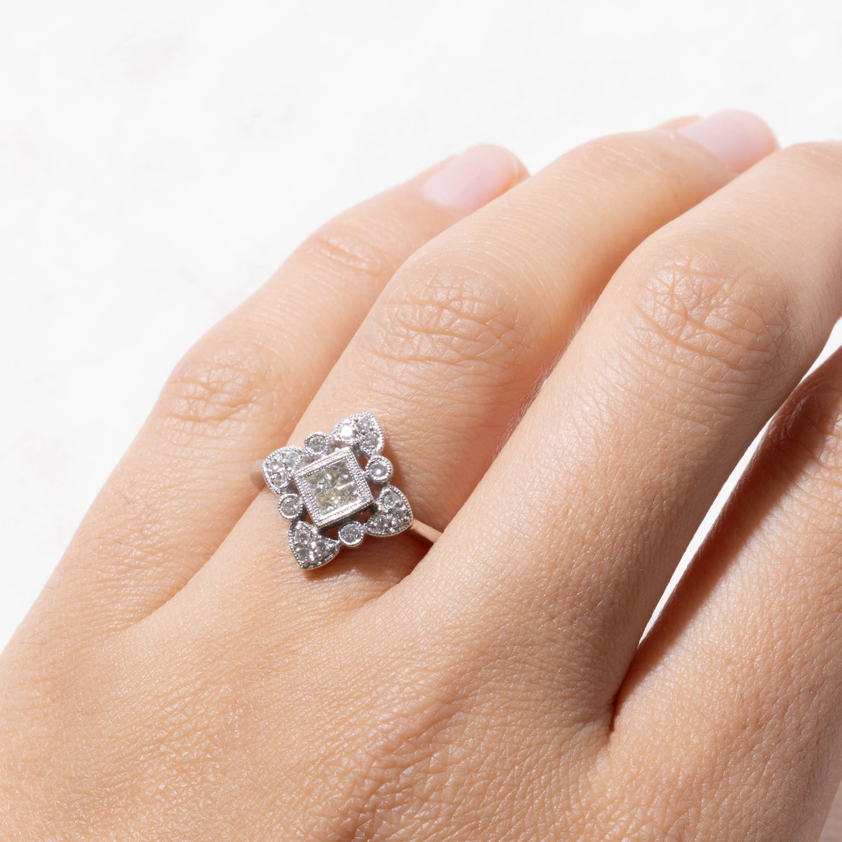 18k Princess Cut Diamond Cluster Milgrain Geometric Ring | 0.32ctw | SZ 6