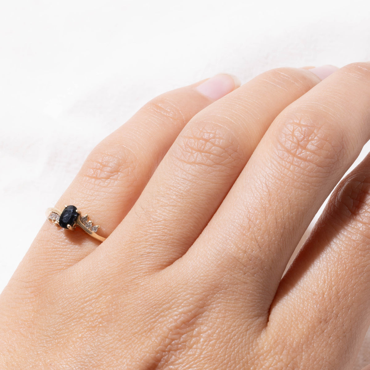 10k Oval Cut Sapphire & Diamond Bypass Ring | SZ 4.25