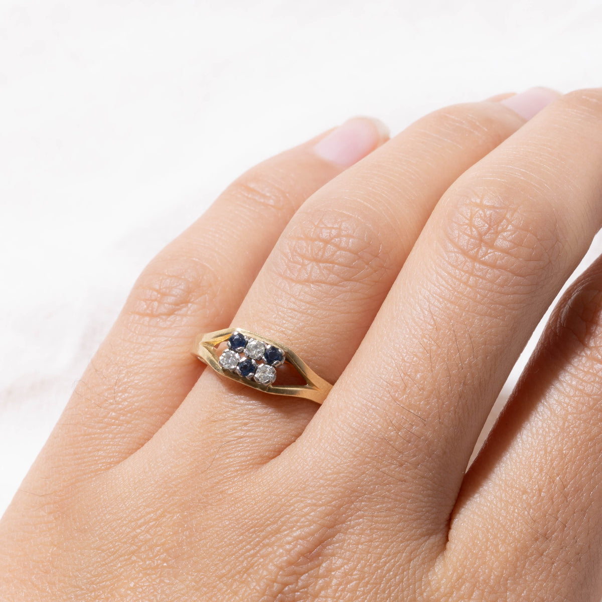 18k Diamond & Sapphire Grid Open Shank Ring | SZ 8.5