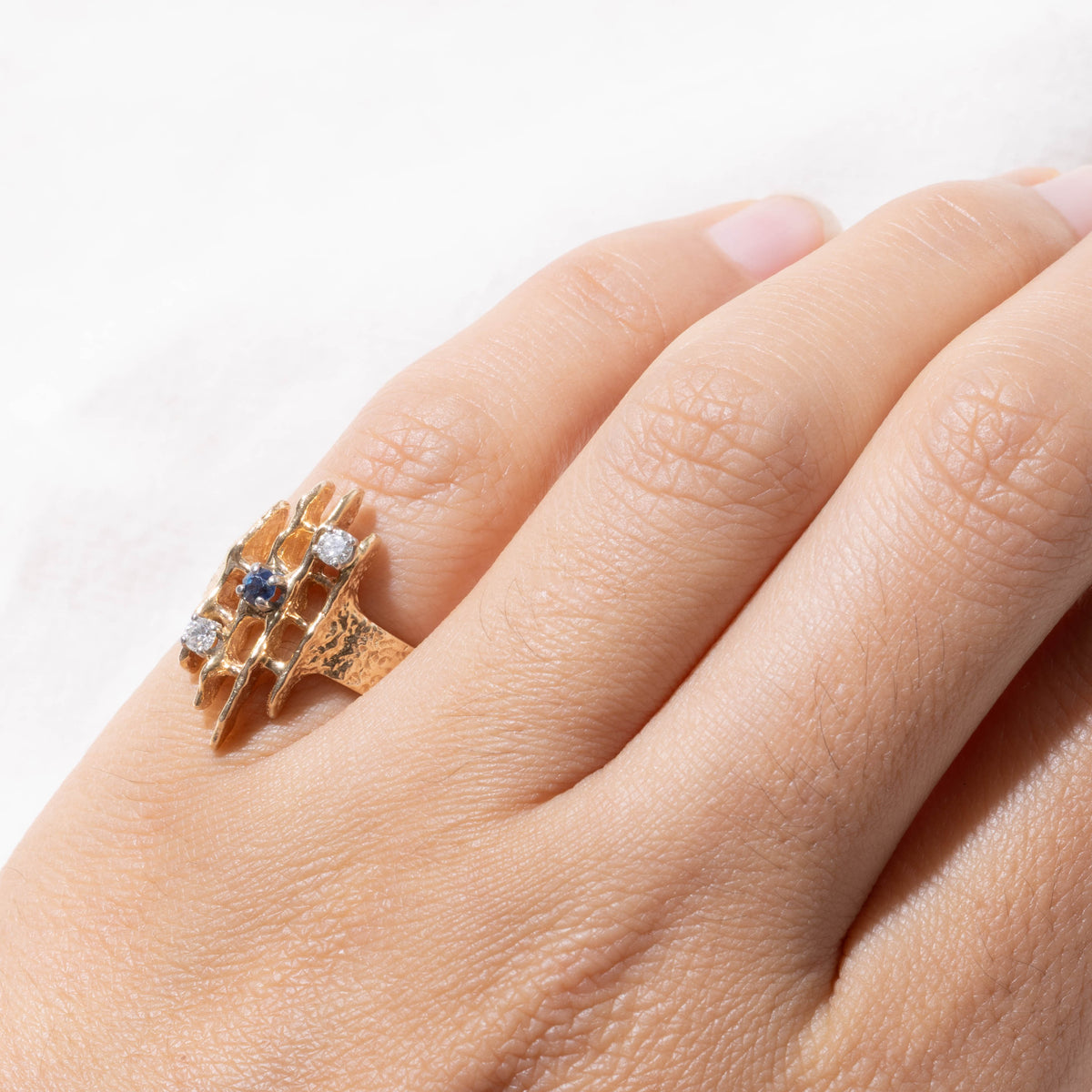 14k Three Stone Diamond & Sapphire Textured Abstract Ring | SZ 4.5