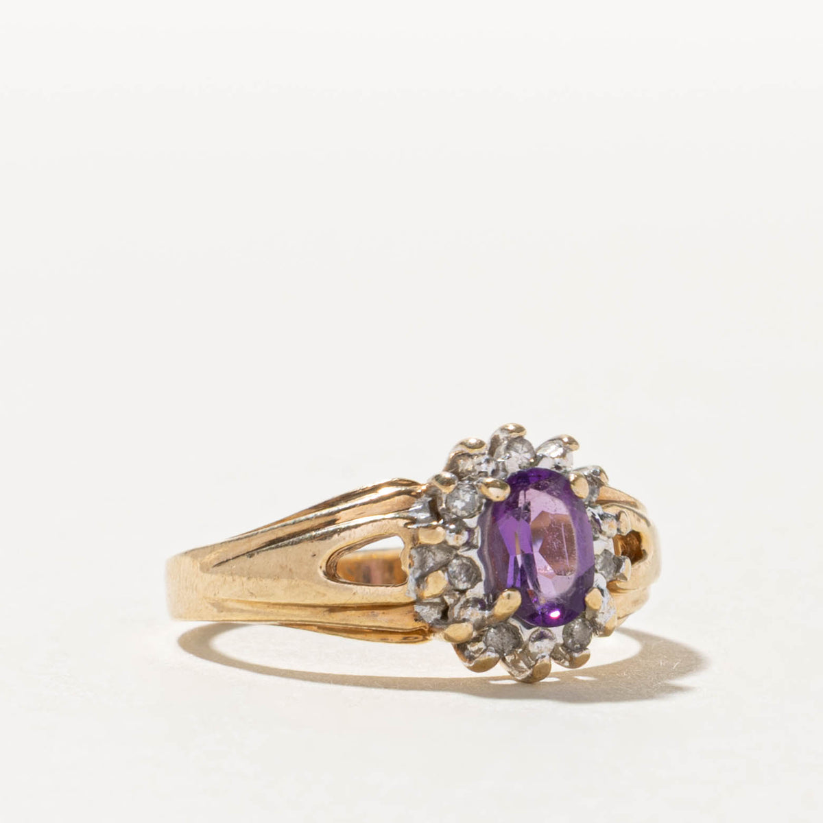 10k Amethyst & Diamond Petal Halo Grooved Ring | SZ 6