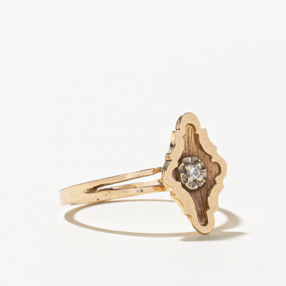 10k Solitaire Diamond Textured Geometric Ring | SZ 6.25