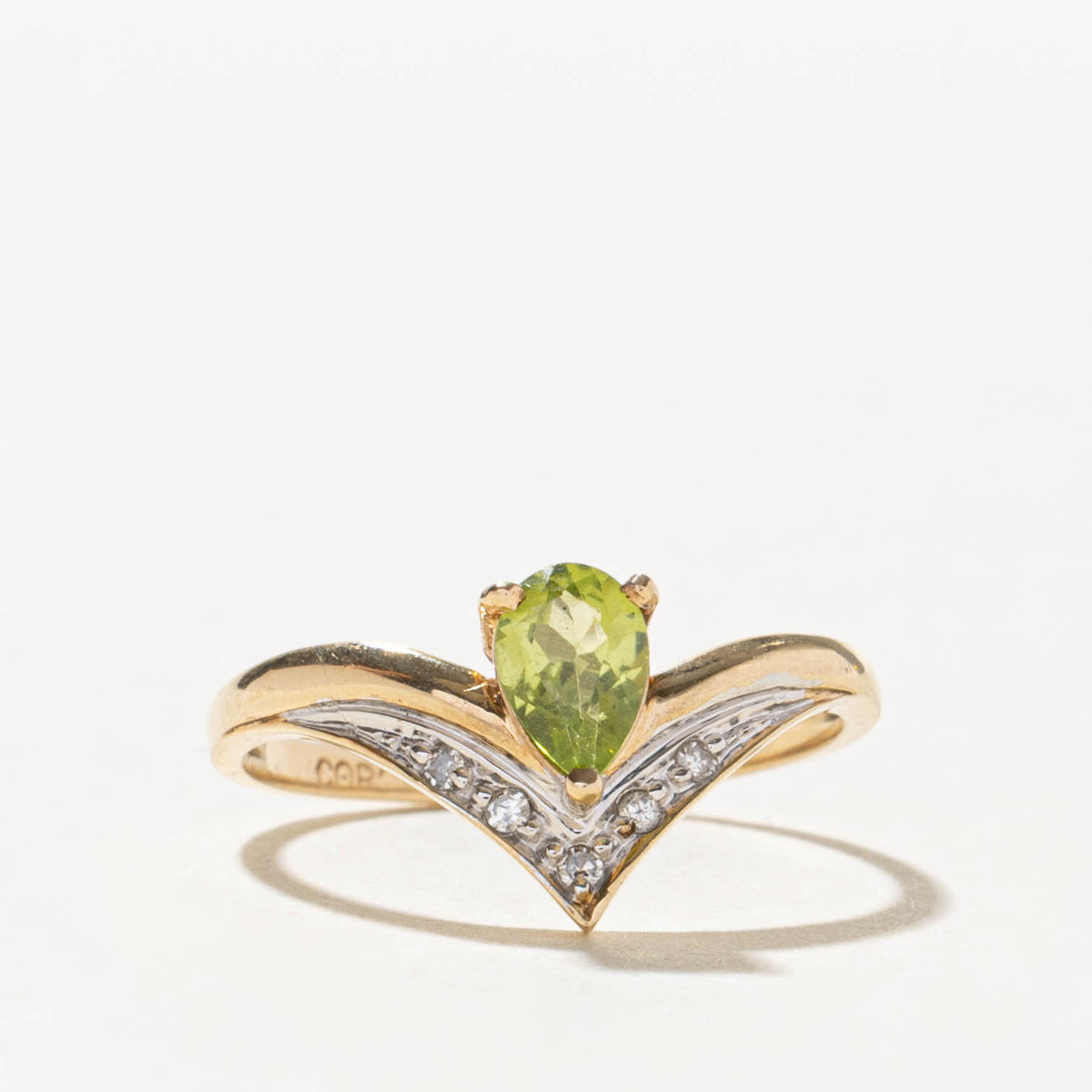 10k Peridot & Diamond Accented Chevron Ring | SZ 6.25