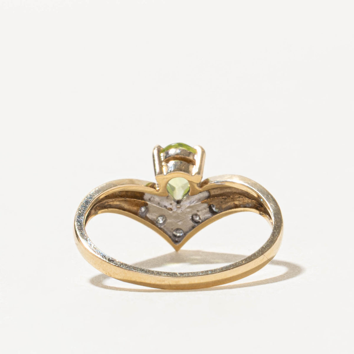 10k Peridot & Diamond Accented Chevron Ring | SZ 6.25