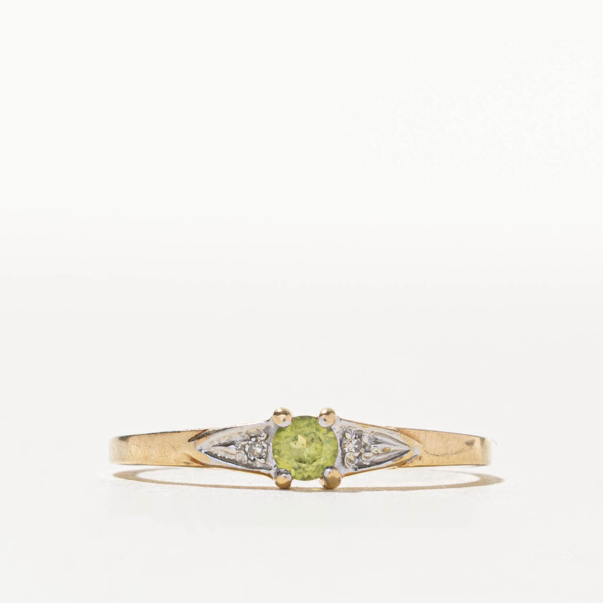 10k Peridot & Diamond Geometric Accented Ring | SZ 6