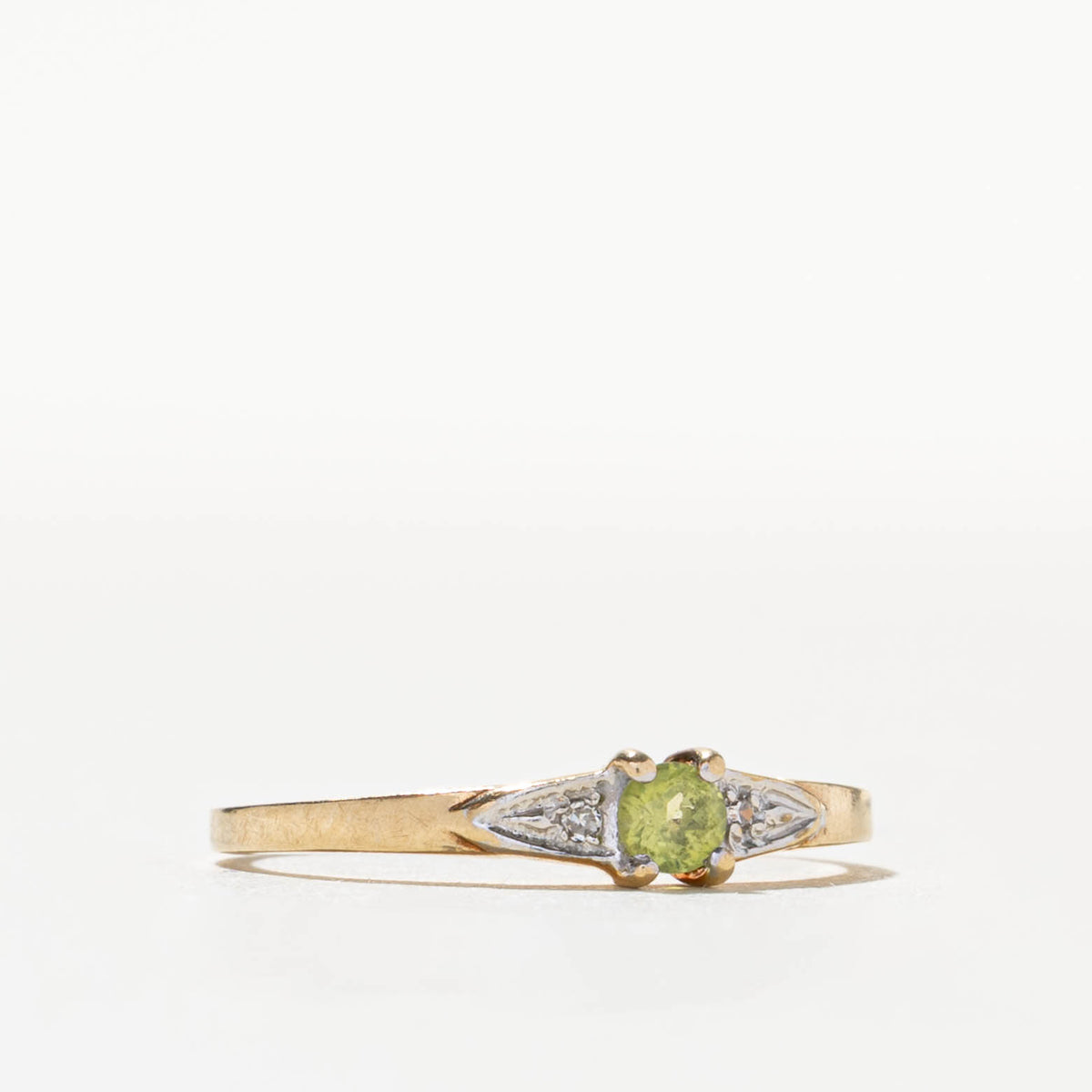 10k Peridot & Diamond Geometric Accented Ring | SZ 6
